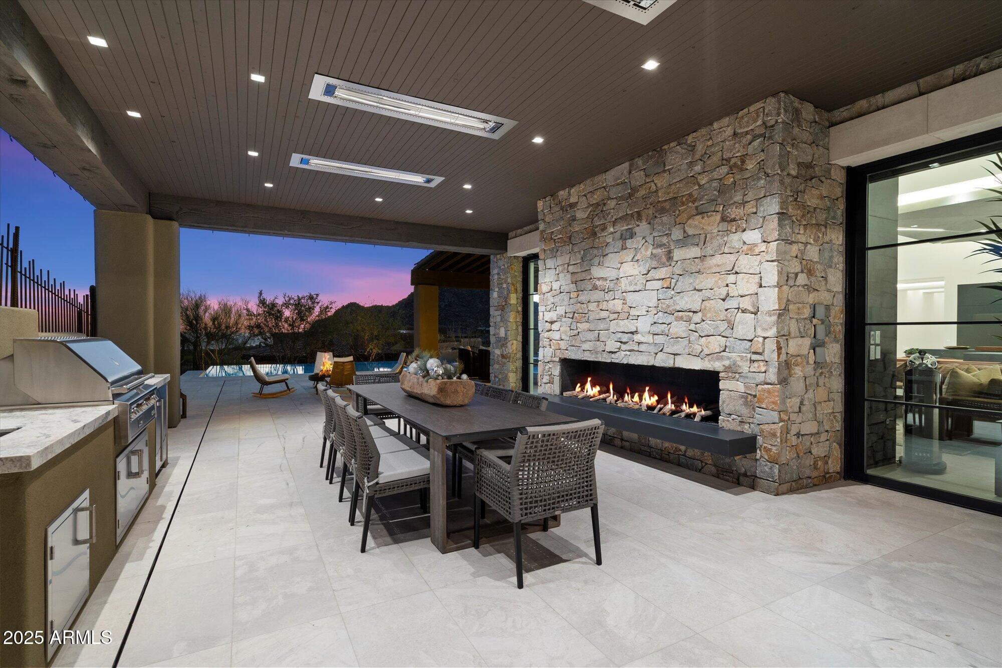 10585 E CRESCENT MOON Drive, 44