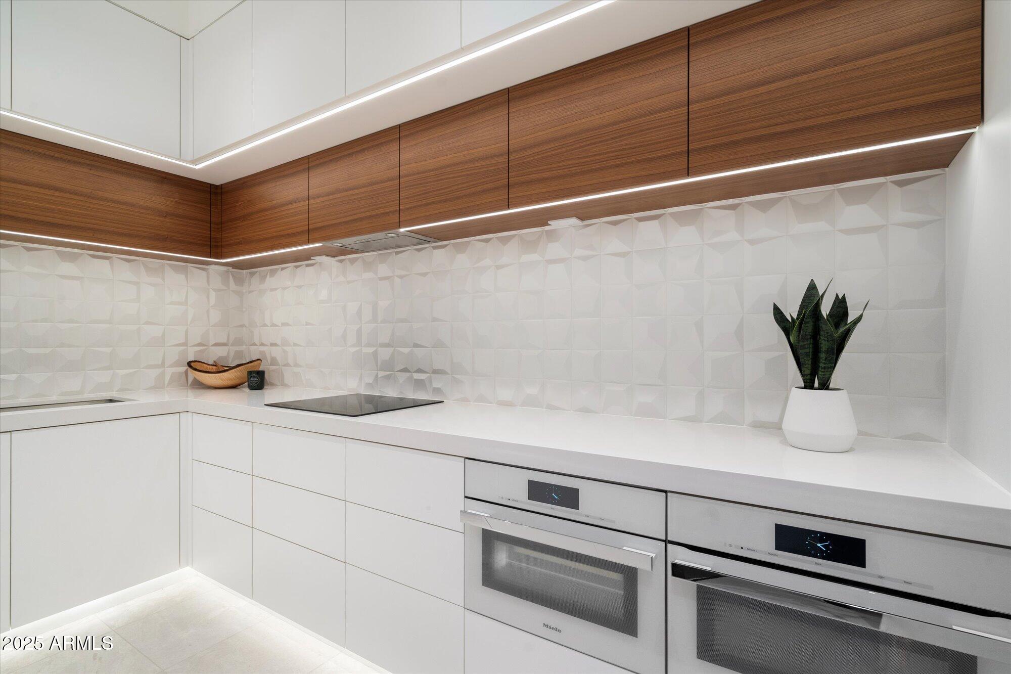 10585 E CRESCENT MOON Drive, 44