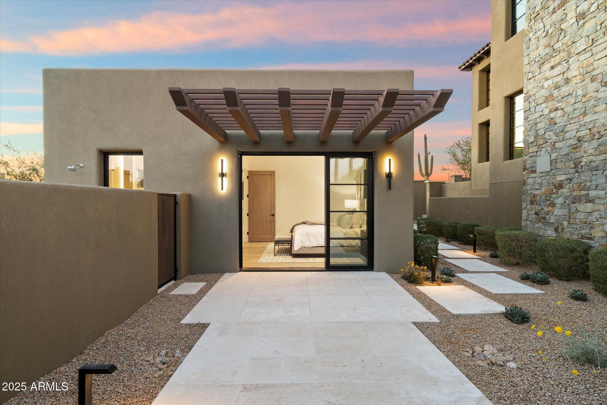 10585 E CRESCENT MOON Drive, 44