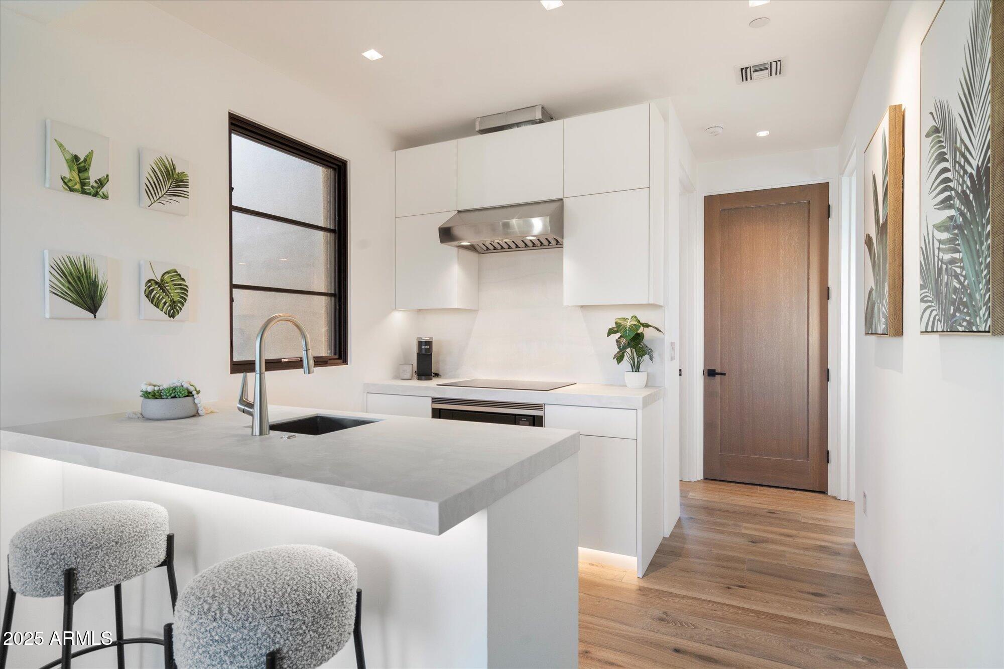 10585 E CRESCENT MOON Drive, 44