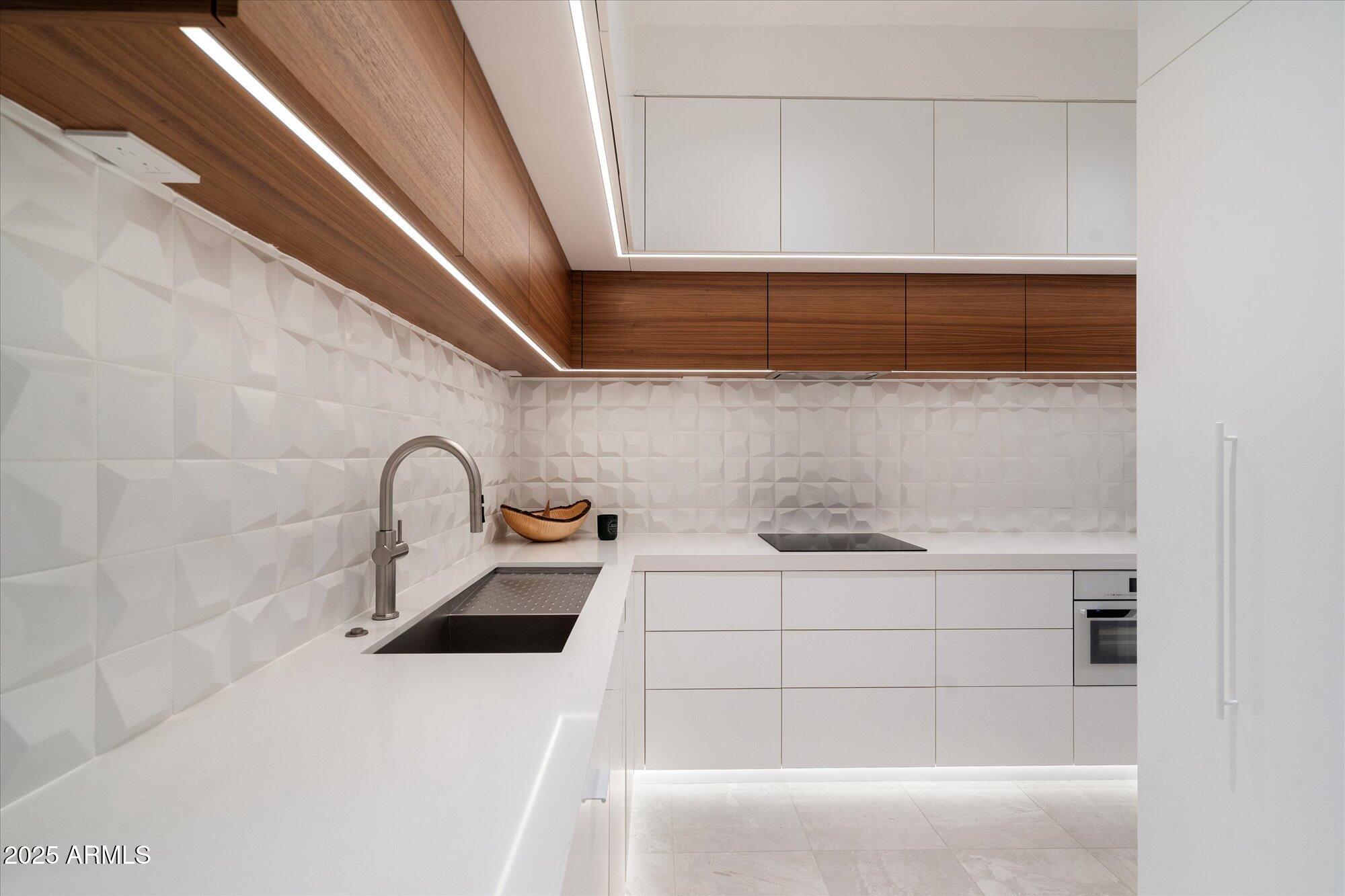 10585 E CRESCENT MOON Drive, 44