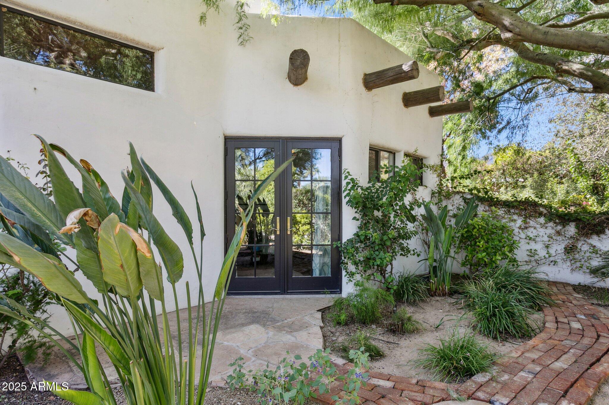 7005 E JACKRABBIT Road