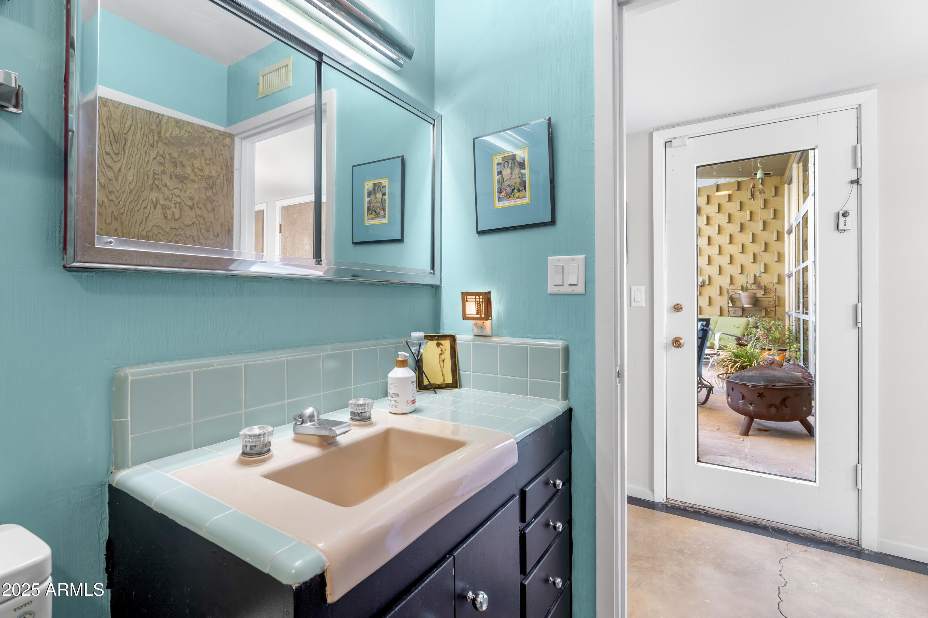 6306 N CAMELBACK MANOR Drive