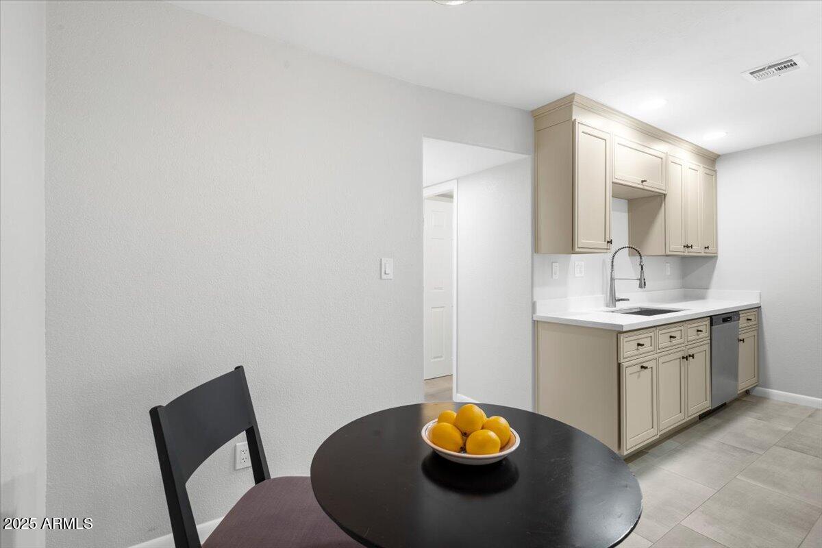 7430 E CHAPARRAL Road, A258