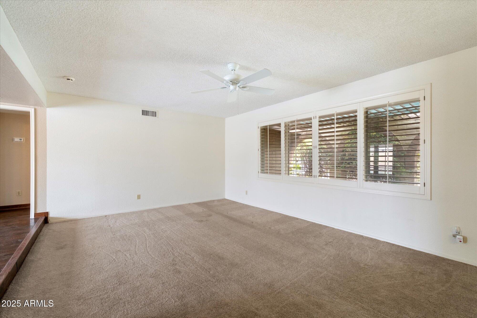 1213 W ESPLANADE Street