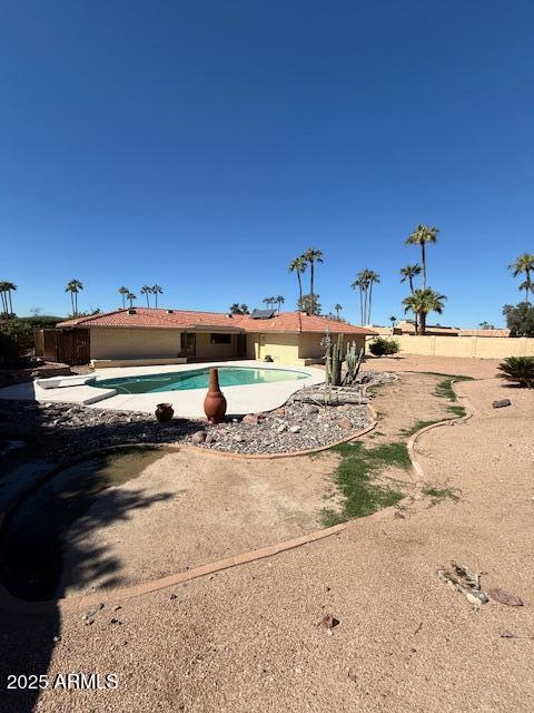 1213 W ESPLANADE Street