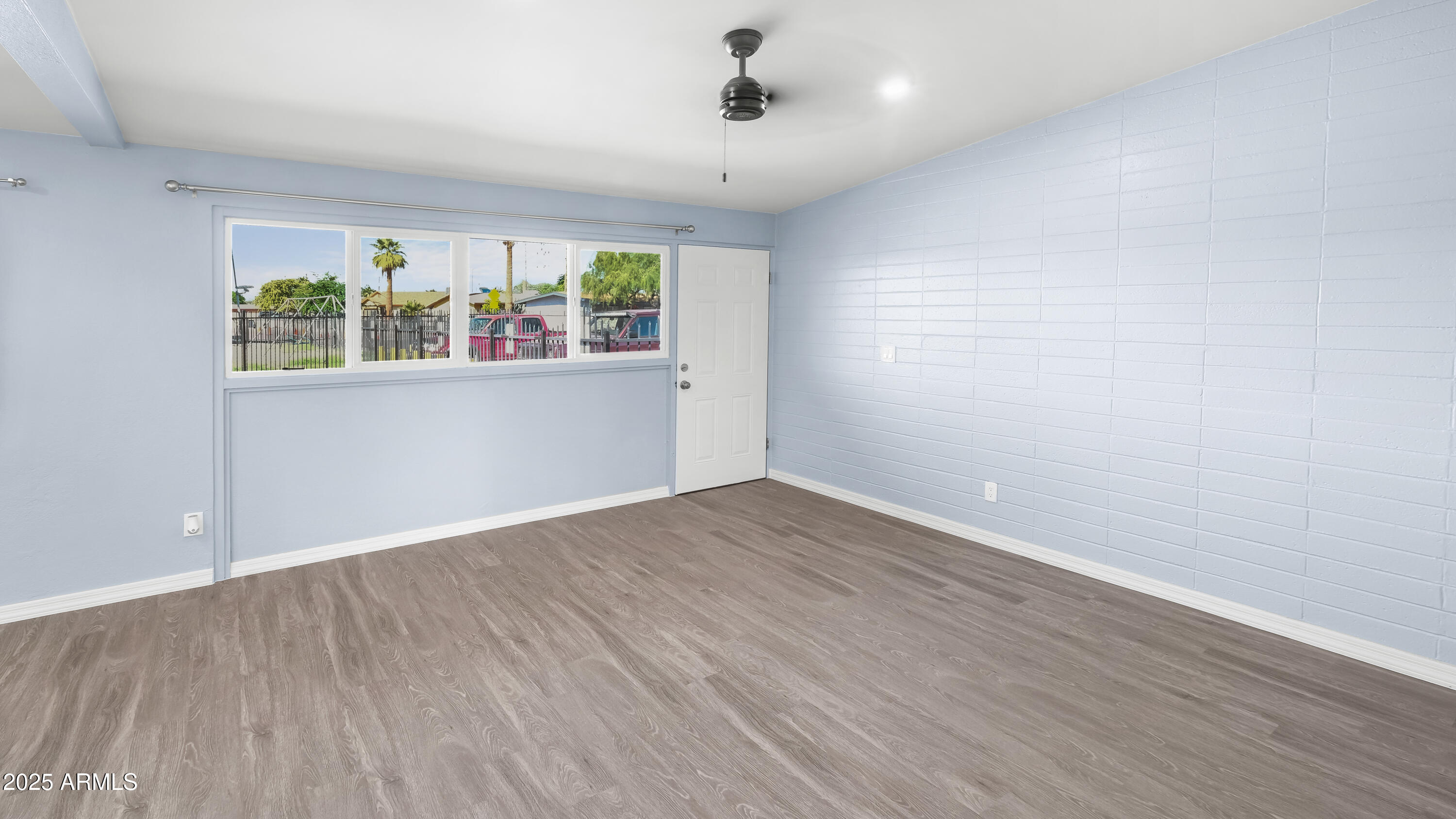 2101 W HEATHERBRAE Drive