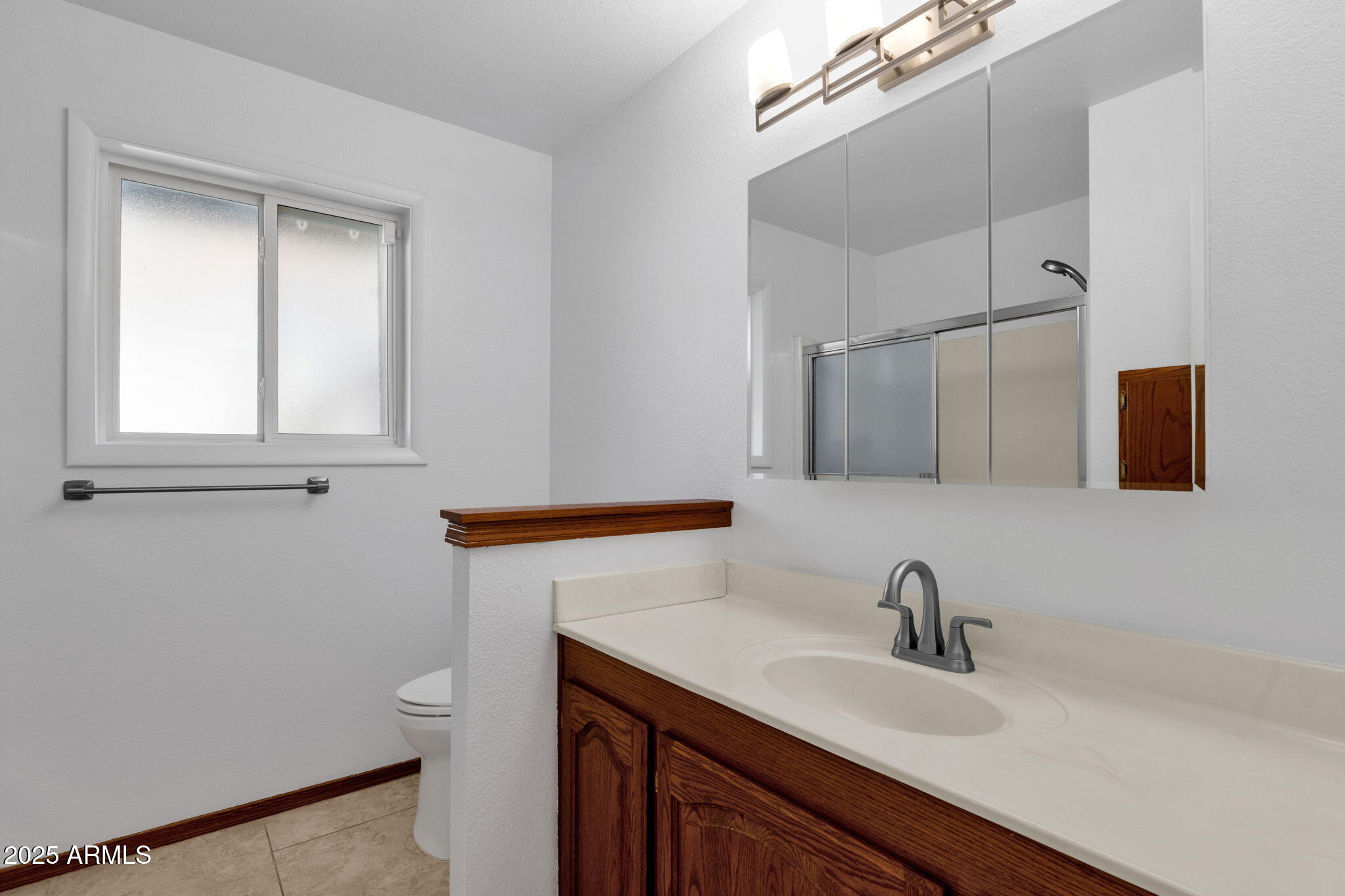 1704 E BELL DE MAR Drive