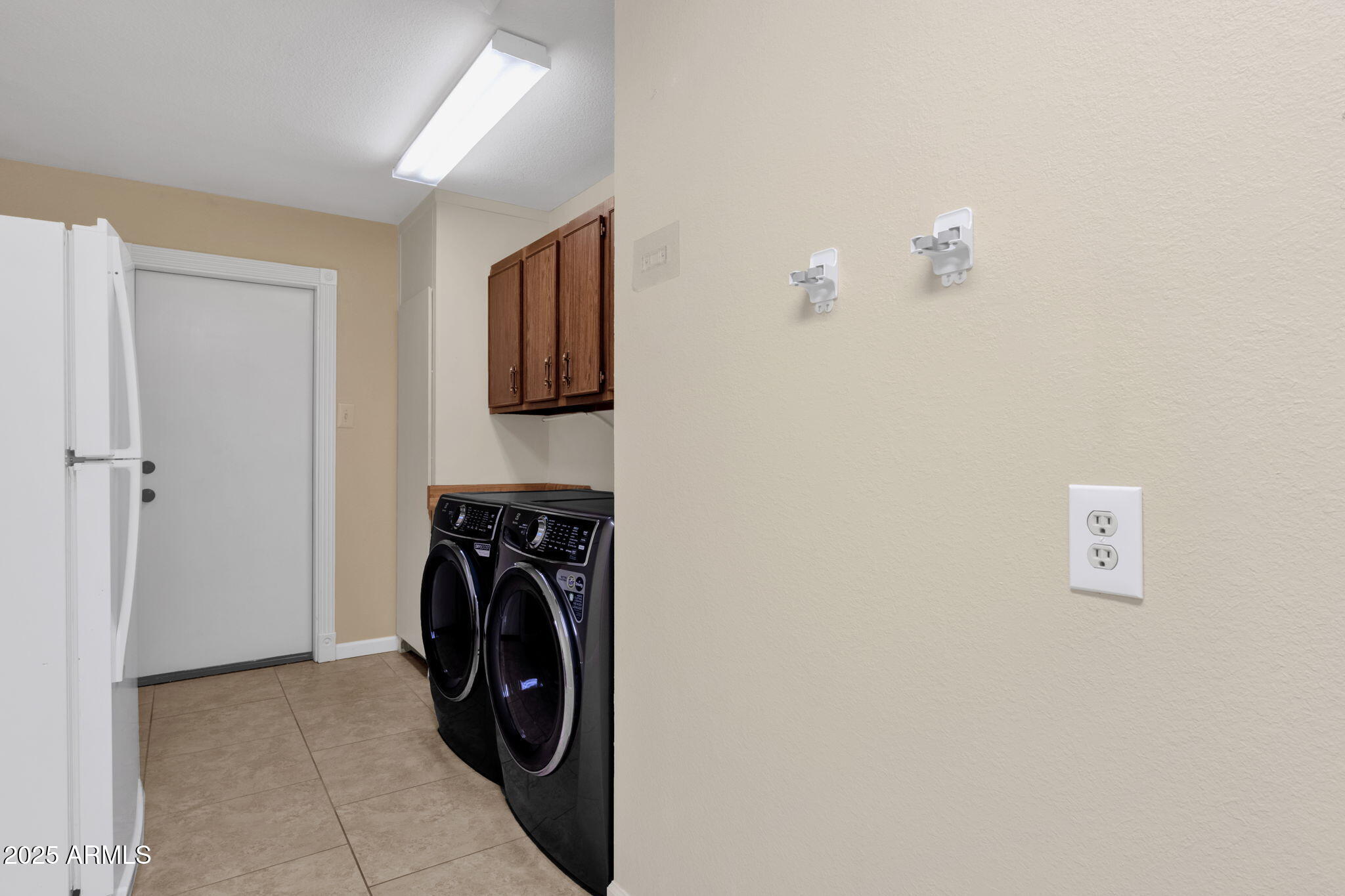 1704 E BELL DE MAR Drive