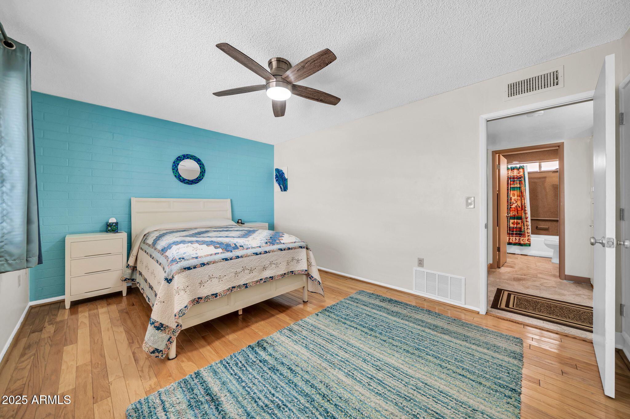 10517 W CUMBERLAND Drive