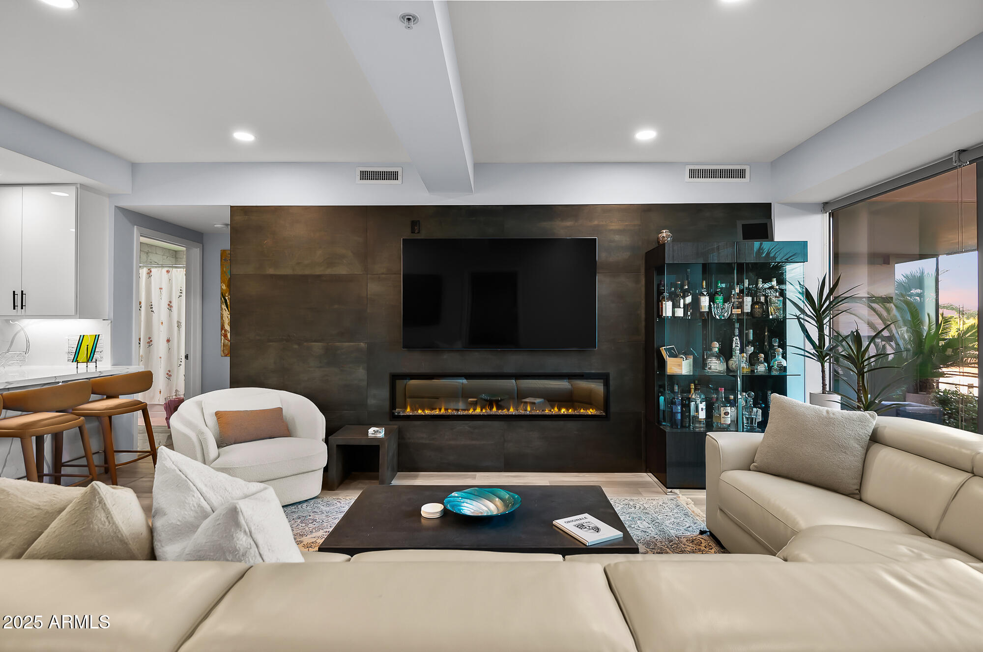 7167 E RANCHO VISTA Drive, 4007