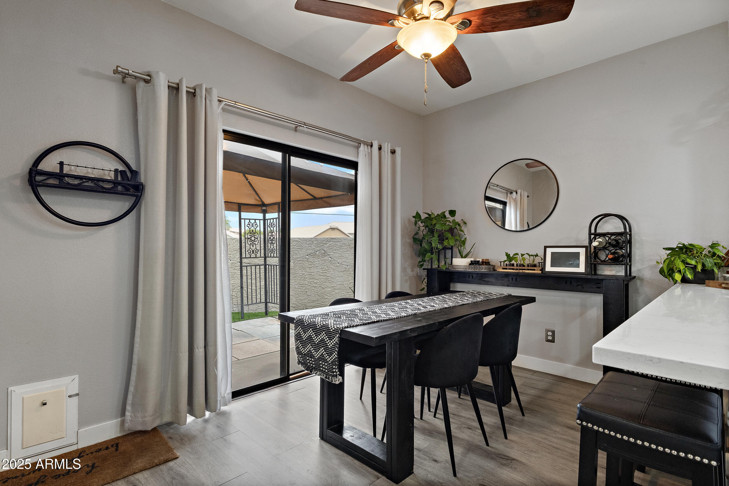 1070 E SUNBURST Lane