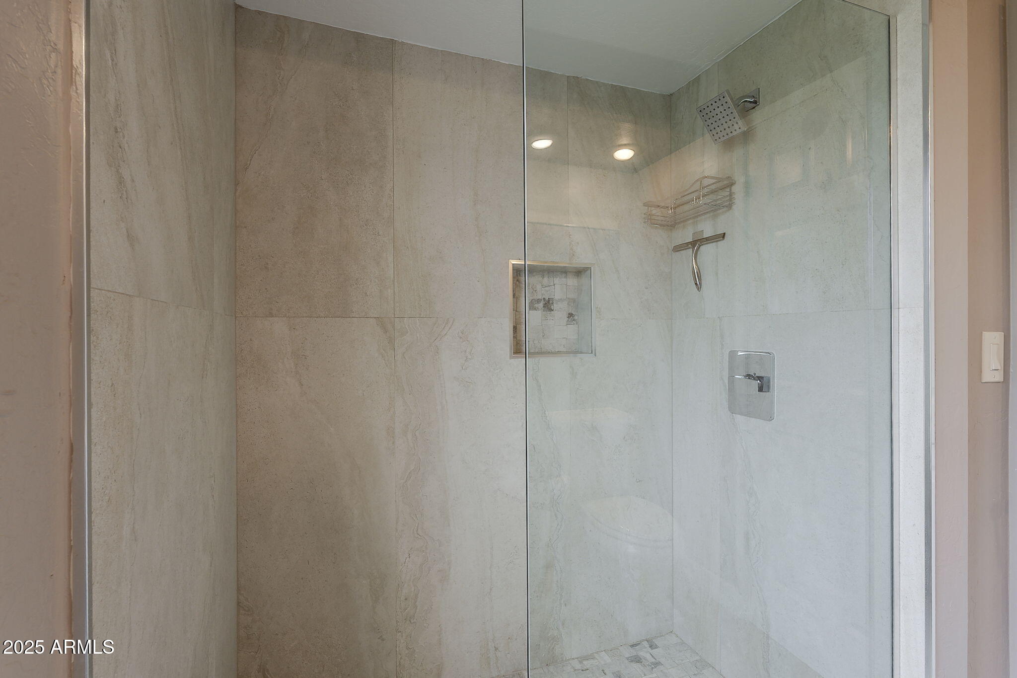 10409 N 10TH Street, 1