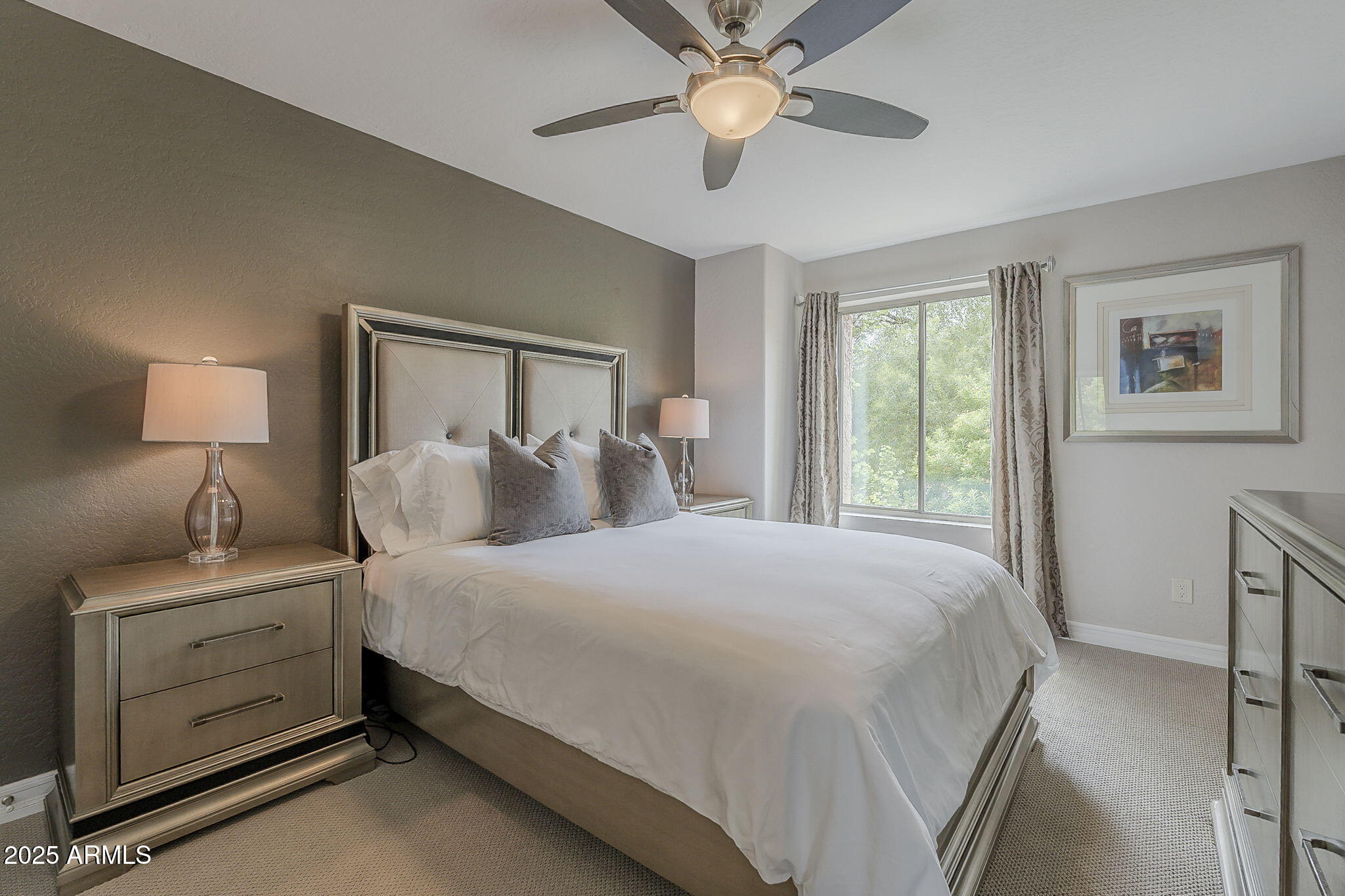 10409 N 10TH Street, 1