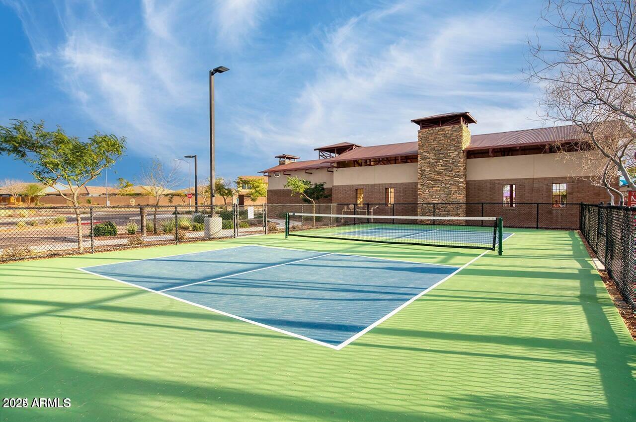 10043 W FOOTHILL Drive