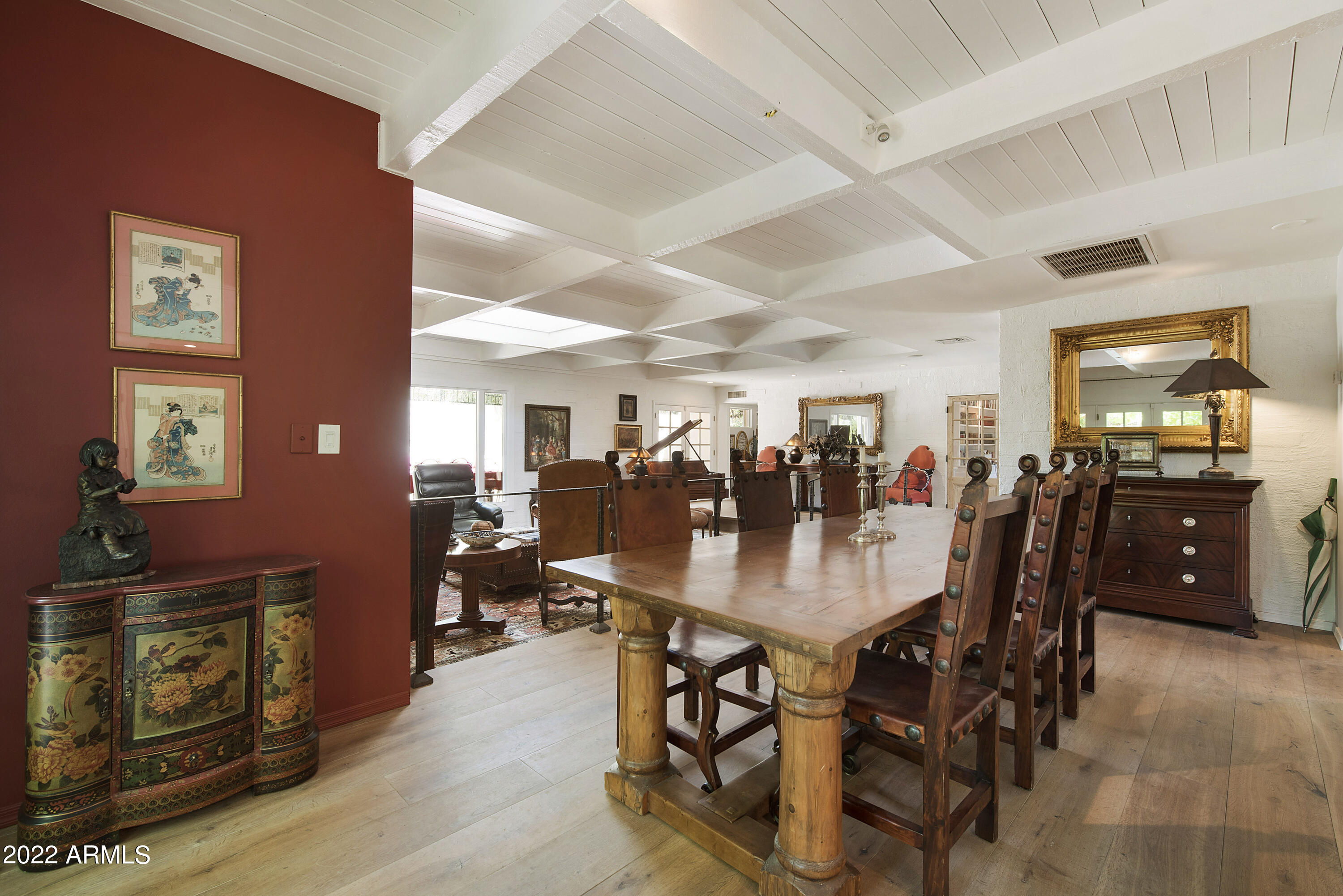 5434 E LINCOLN Drive, 72