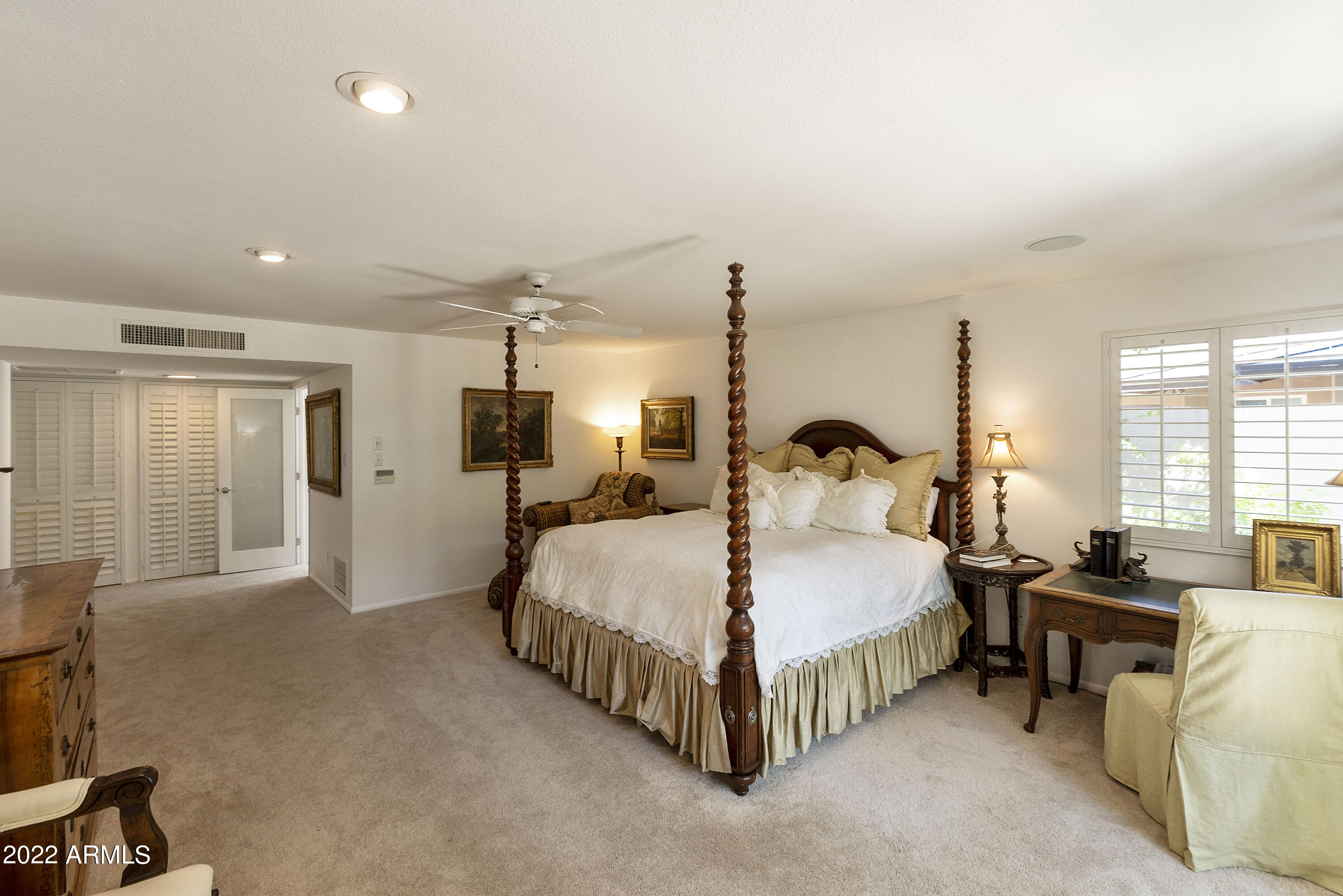 5434 E LINCOLN Drive, 72