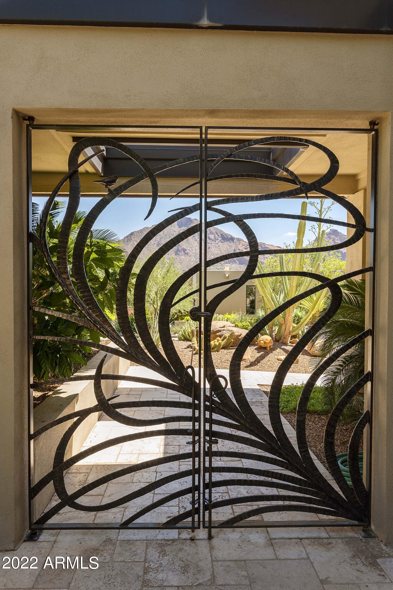 5434 E LINCOLN Drive, 72