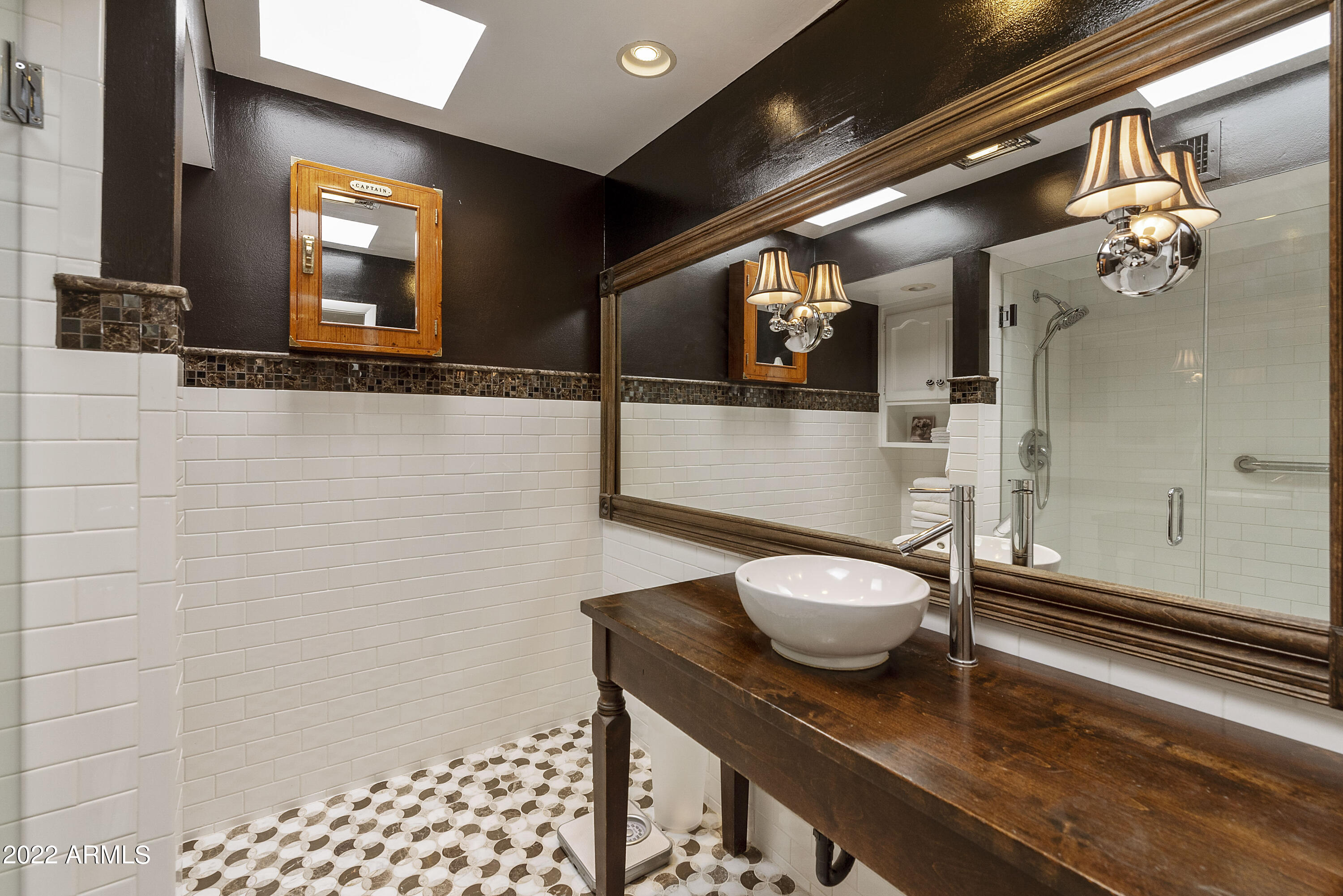 5434 E LINCOLN Drive, 72