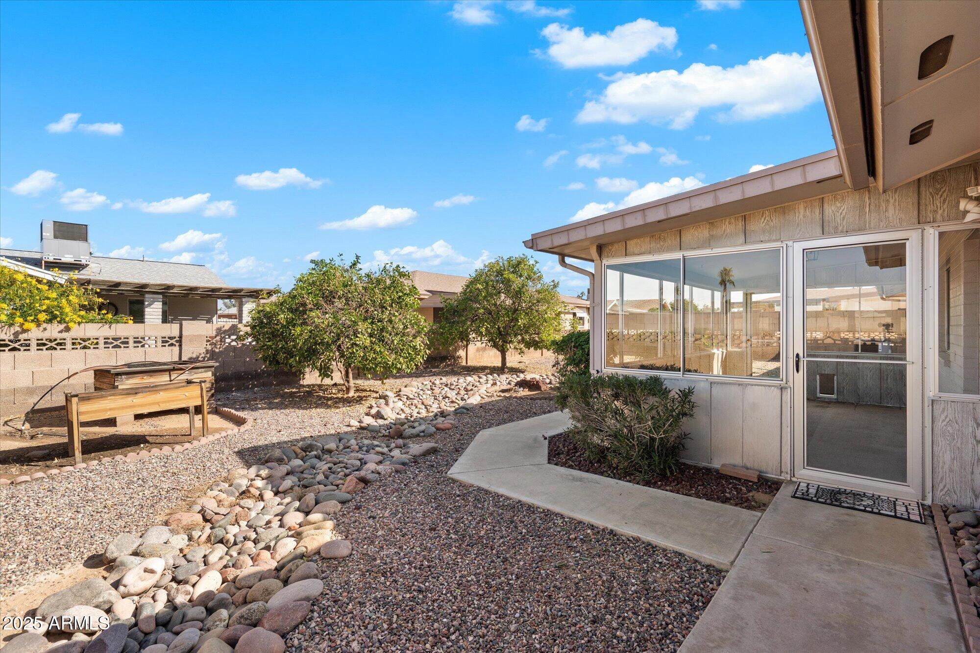 4530 E EMELITA Avenue