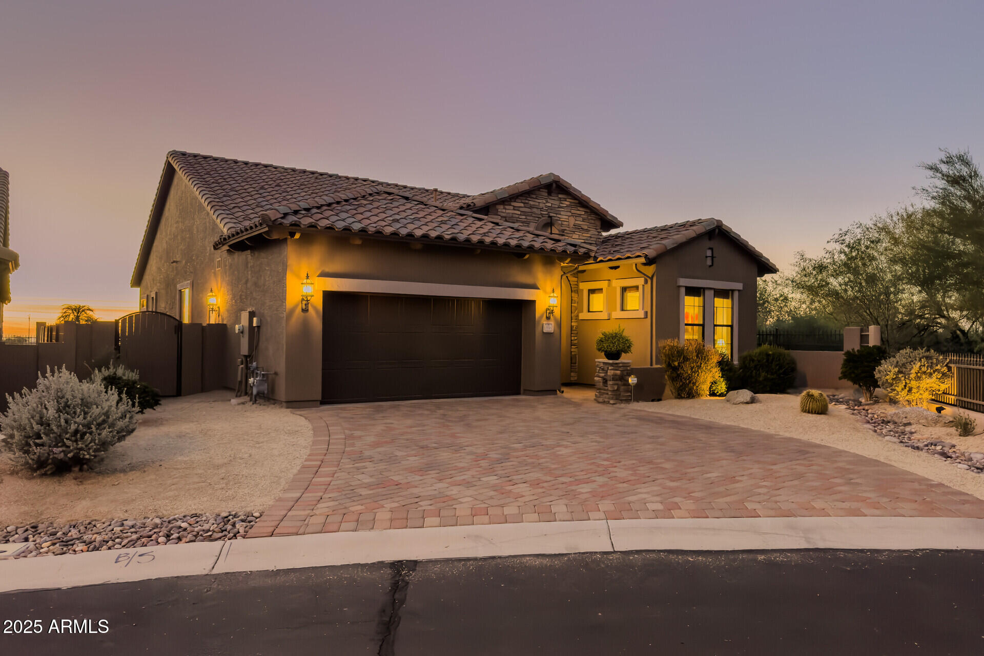 3558 N SONORAN Hills