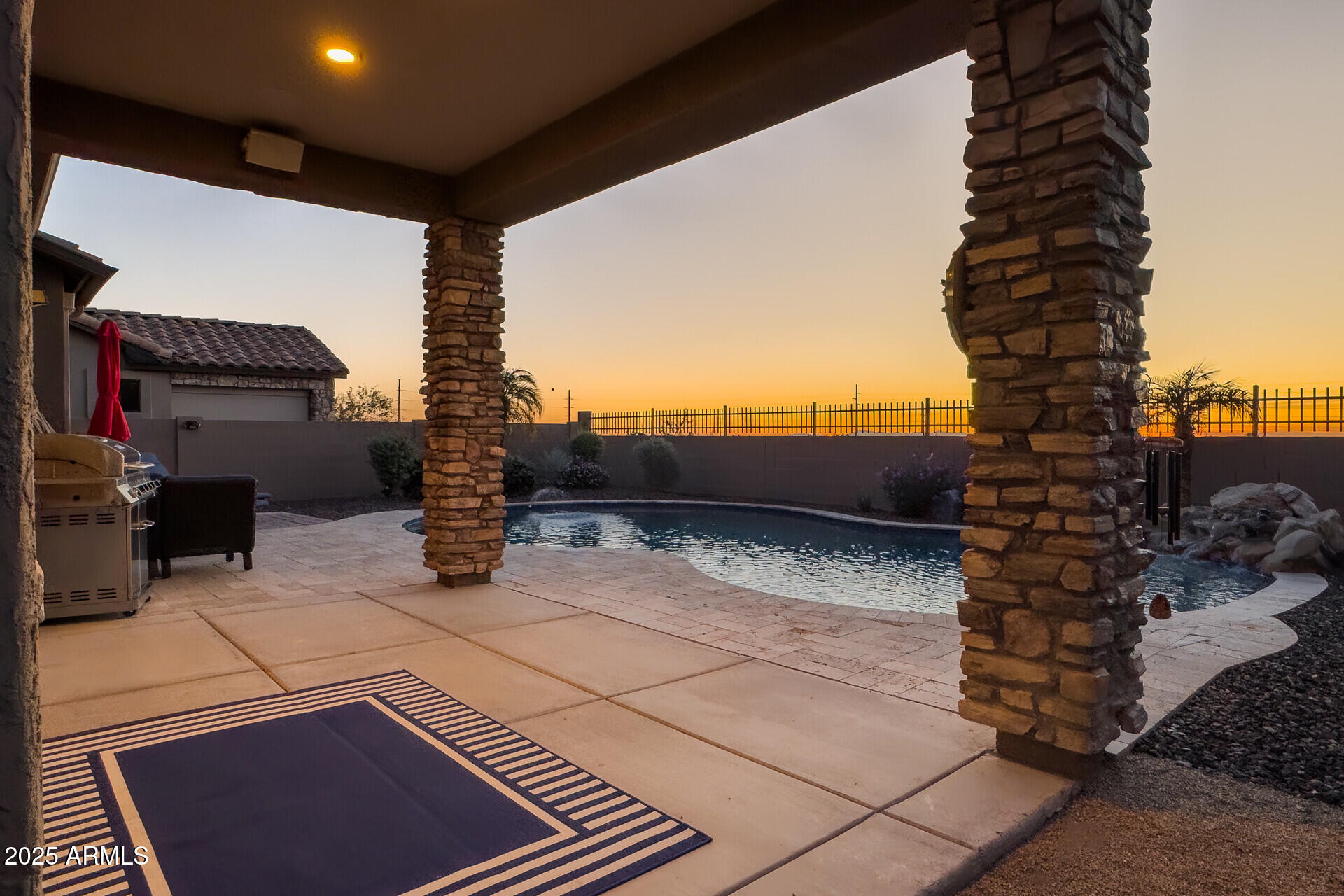 3558 N SONORAN Hills