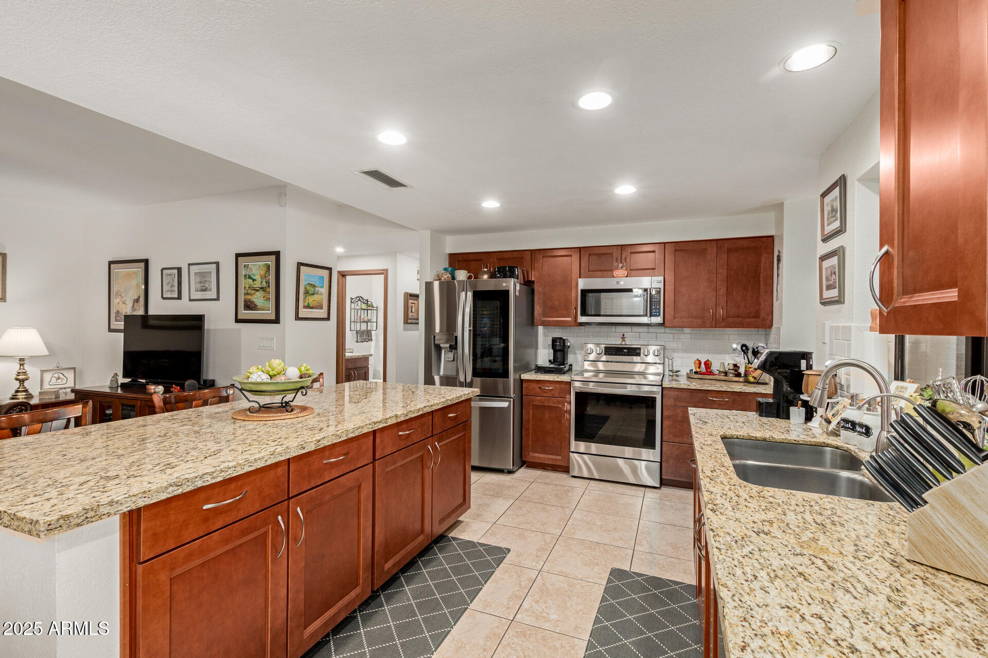 6231 W GRANDVIEW Road