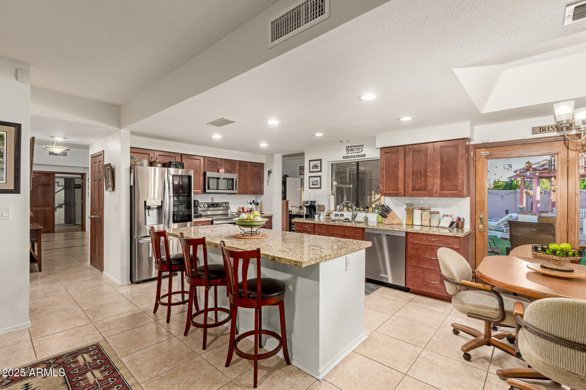 6231 W GRANDVIEW Road