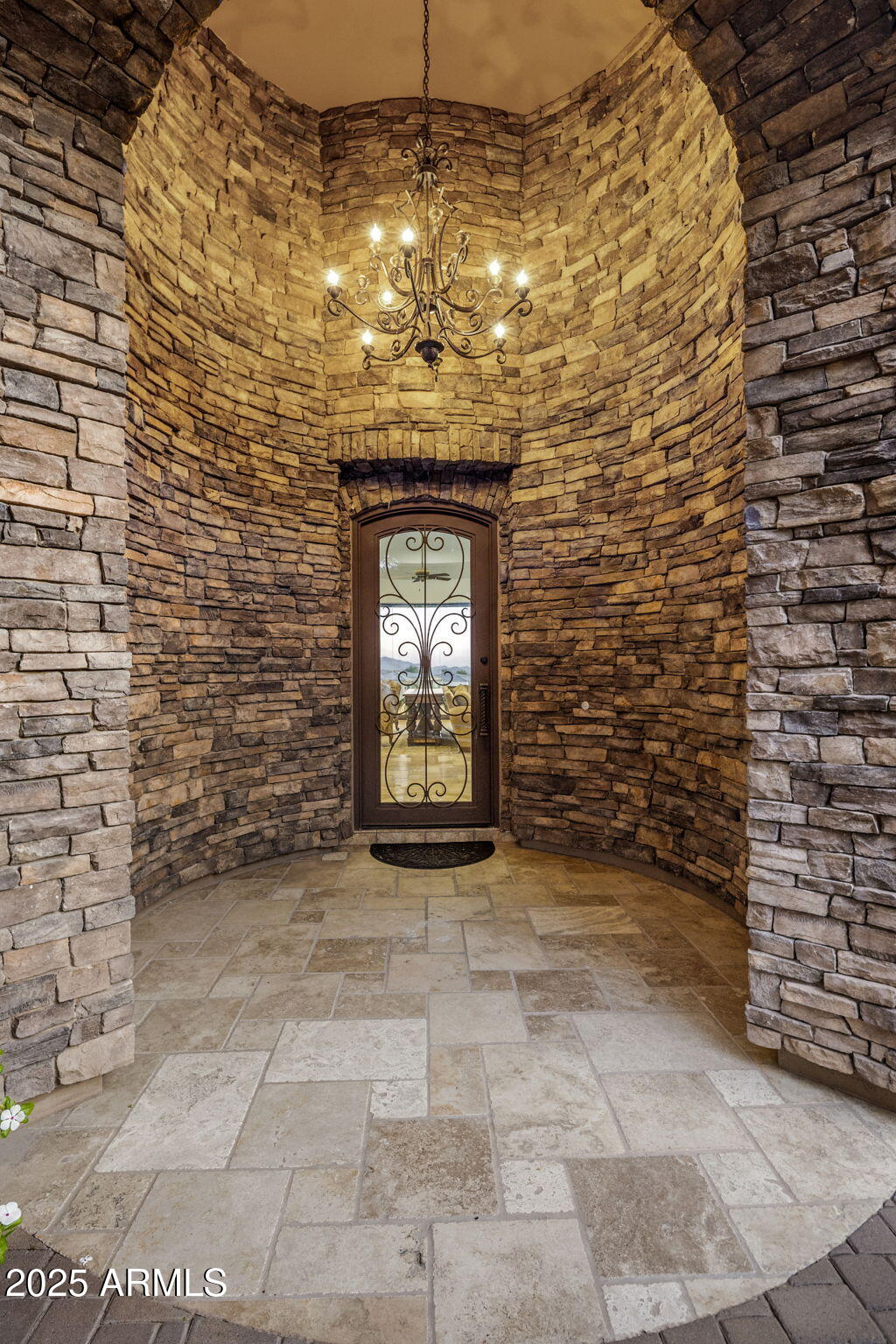 10537 N CRESTVIEW Drive