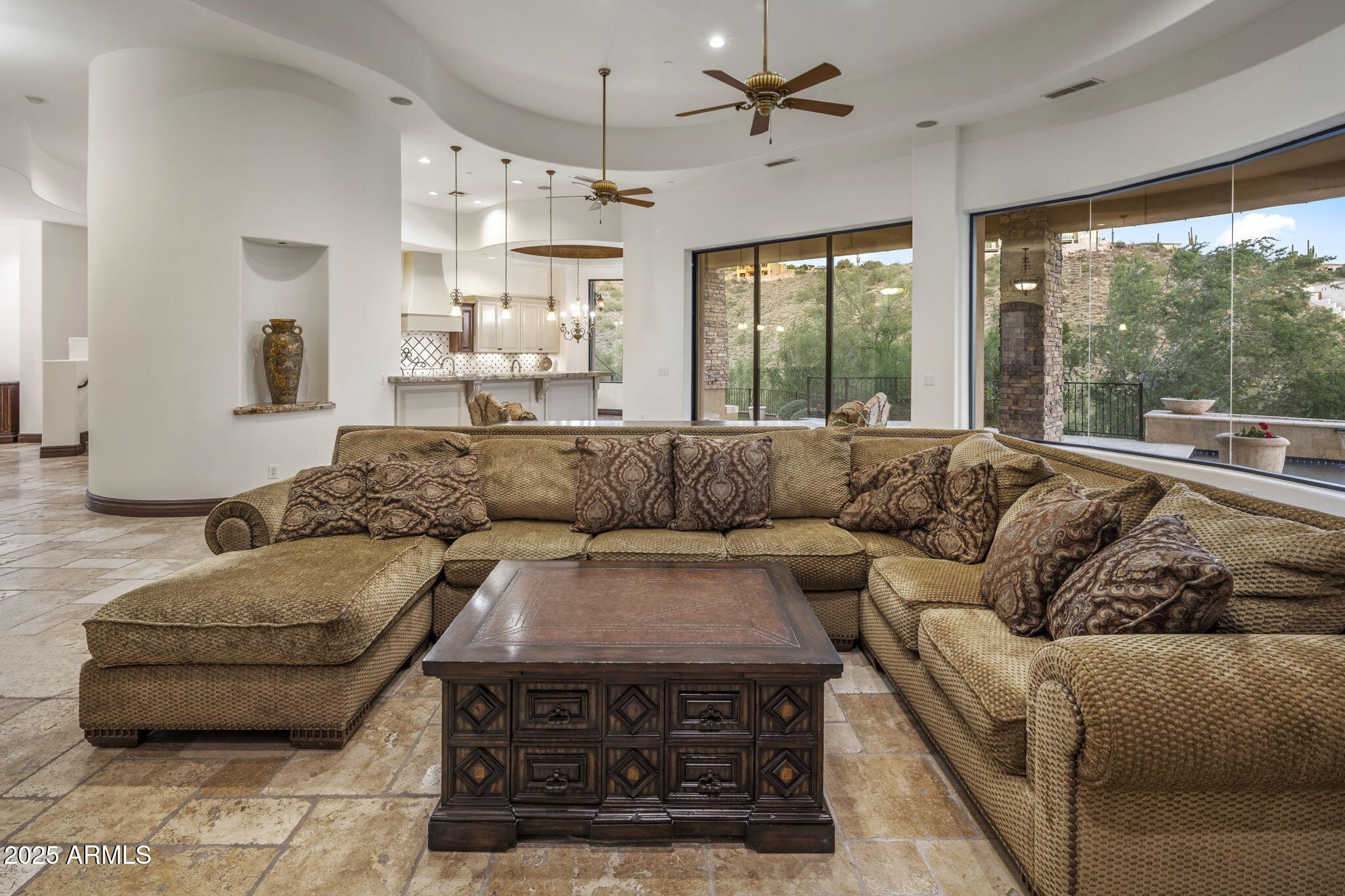 10537 N CRESTVIEW Drive