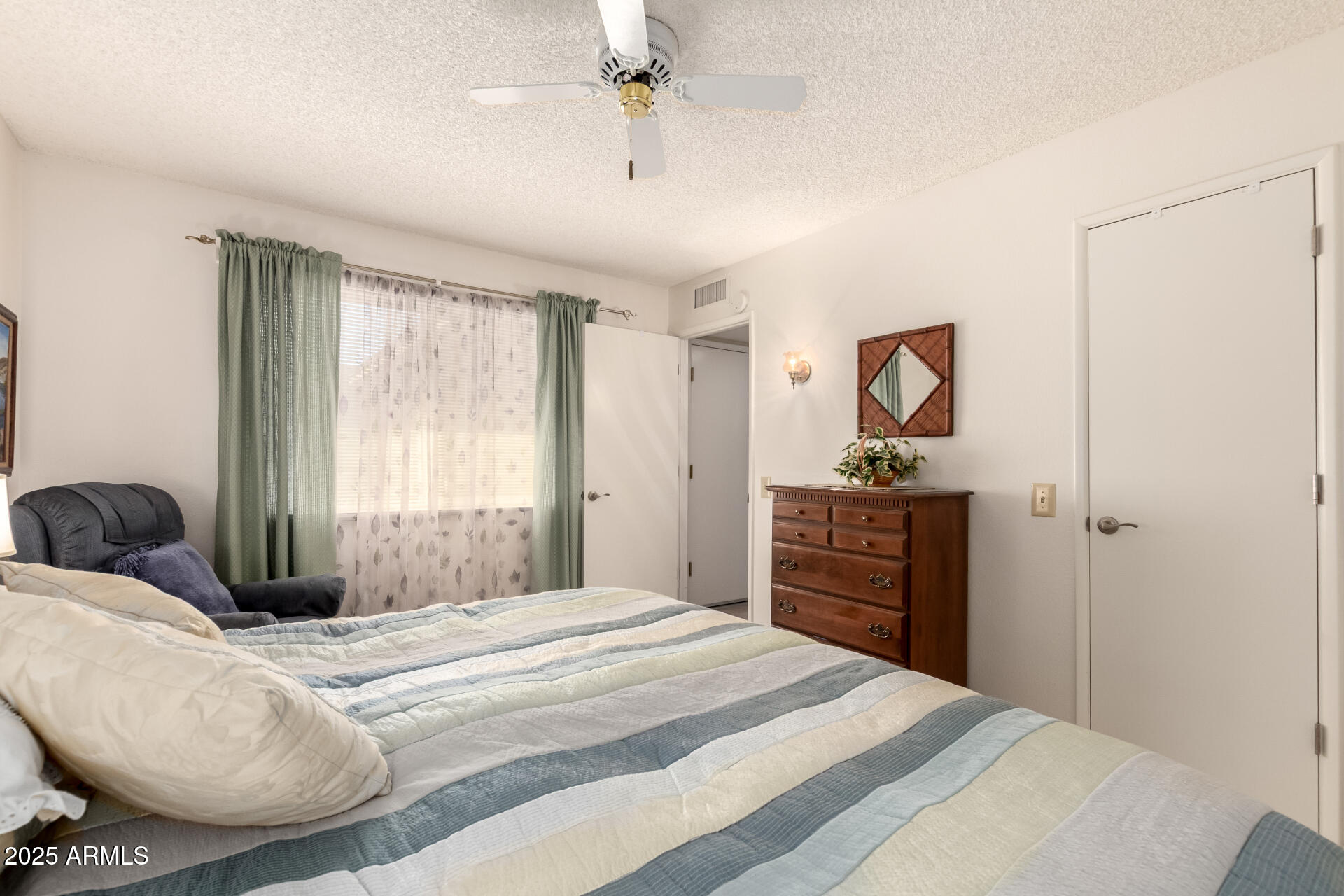 13412 W DESERT GLEN Drive