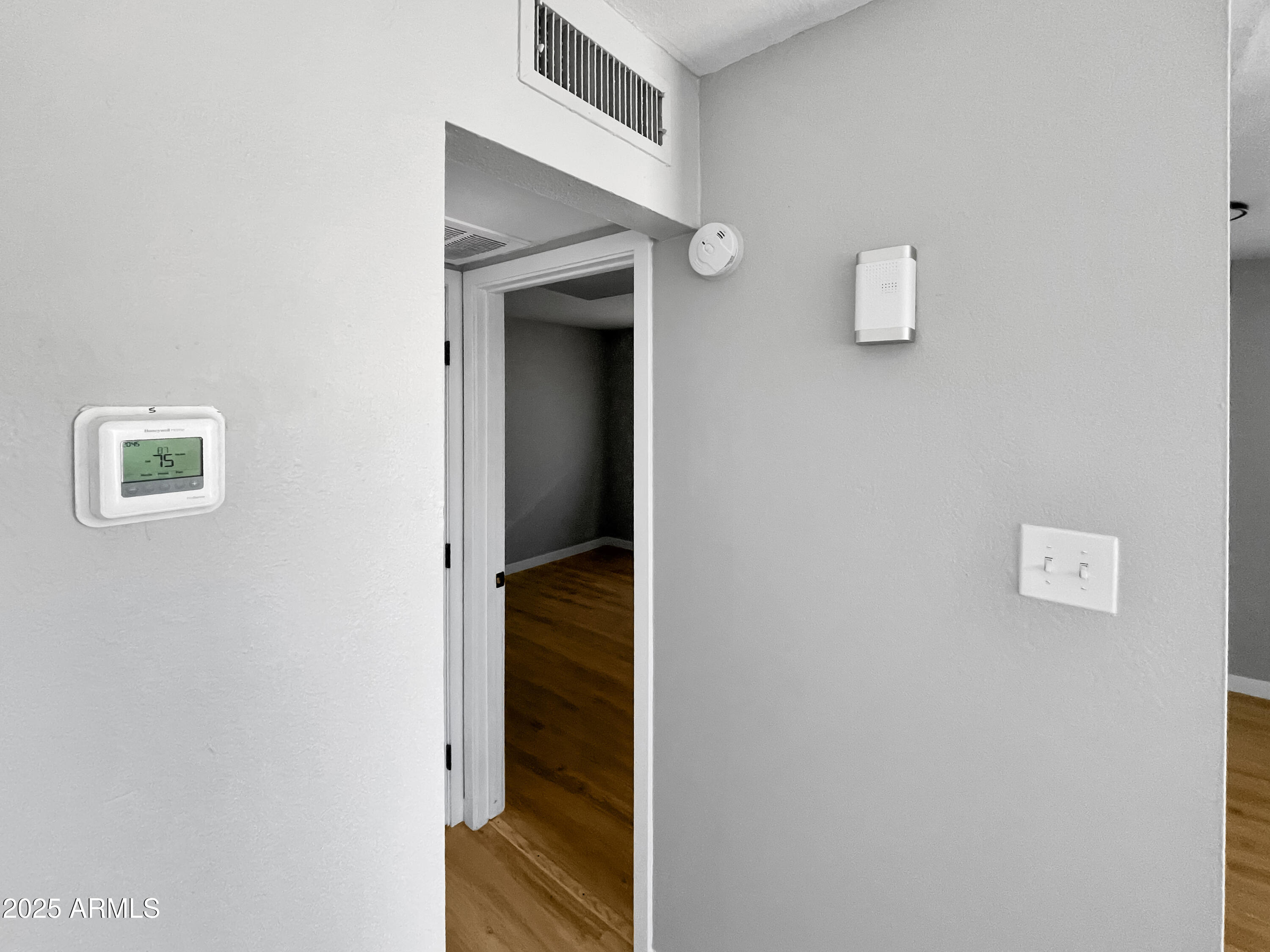 1925 W VILLAGE Drive