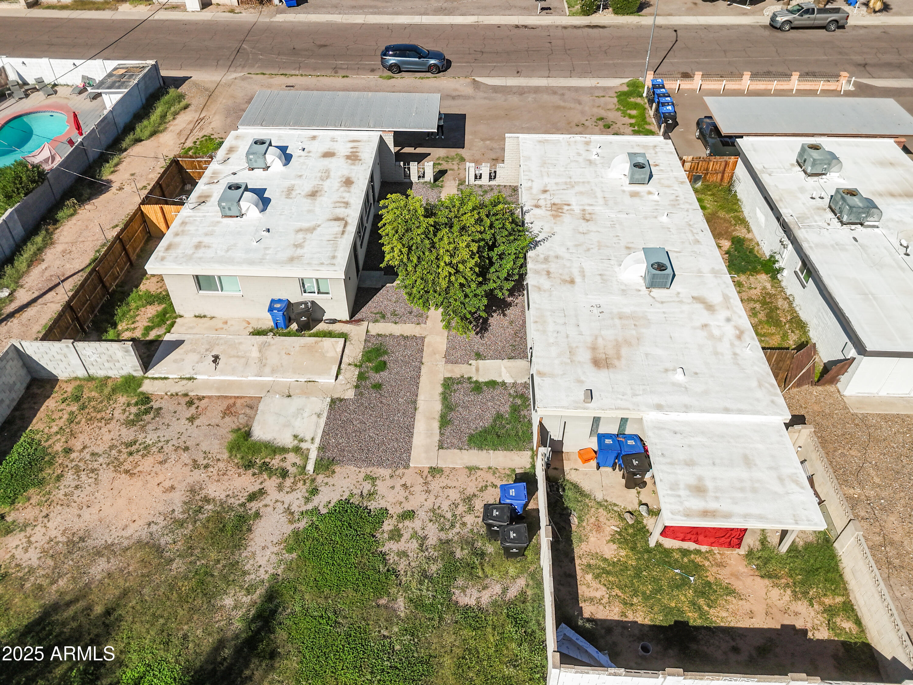 1925 W VILLAGE Drive