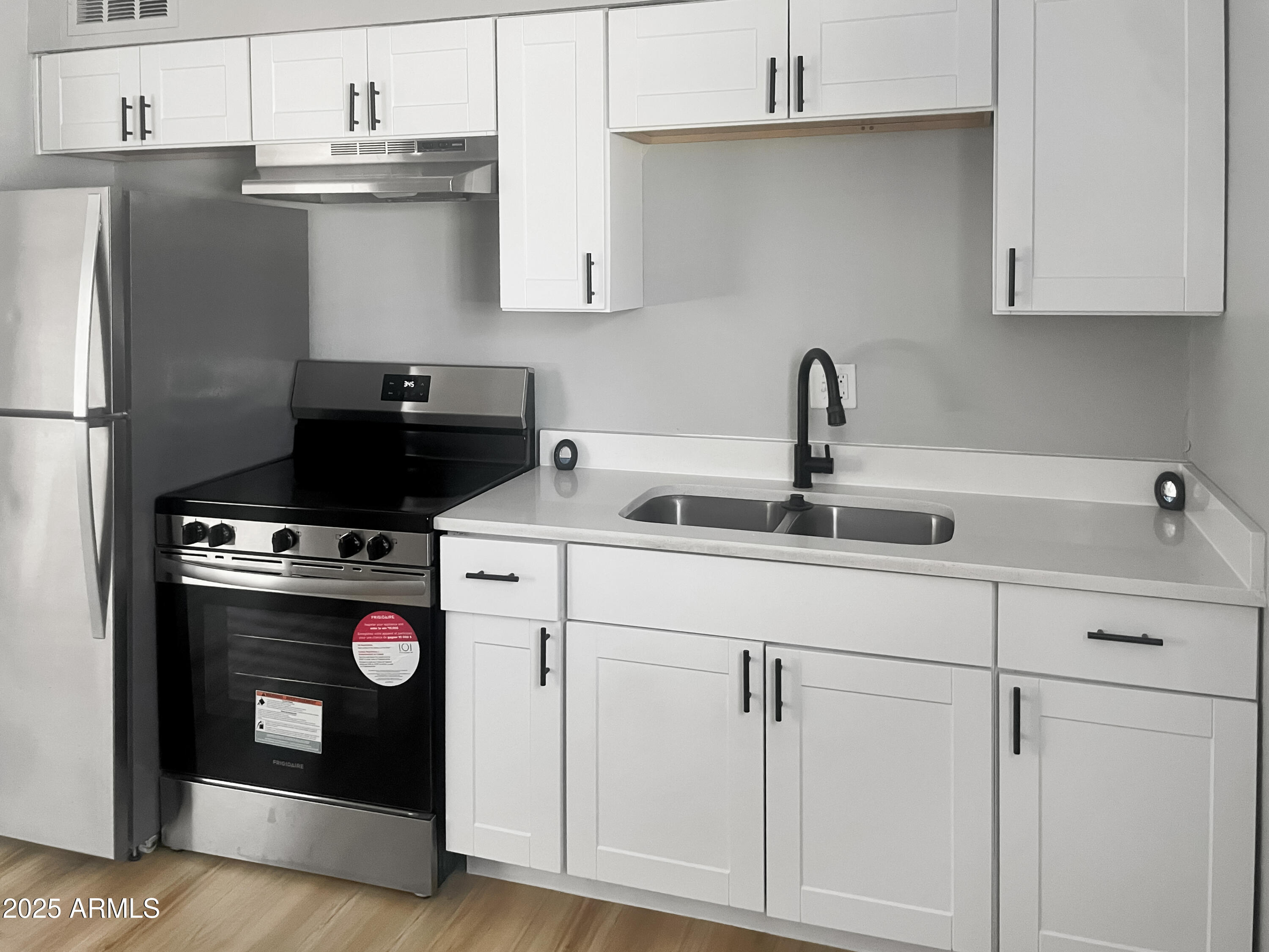 1925 W VILLAGE Drive