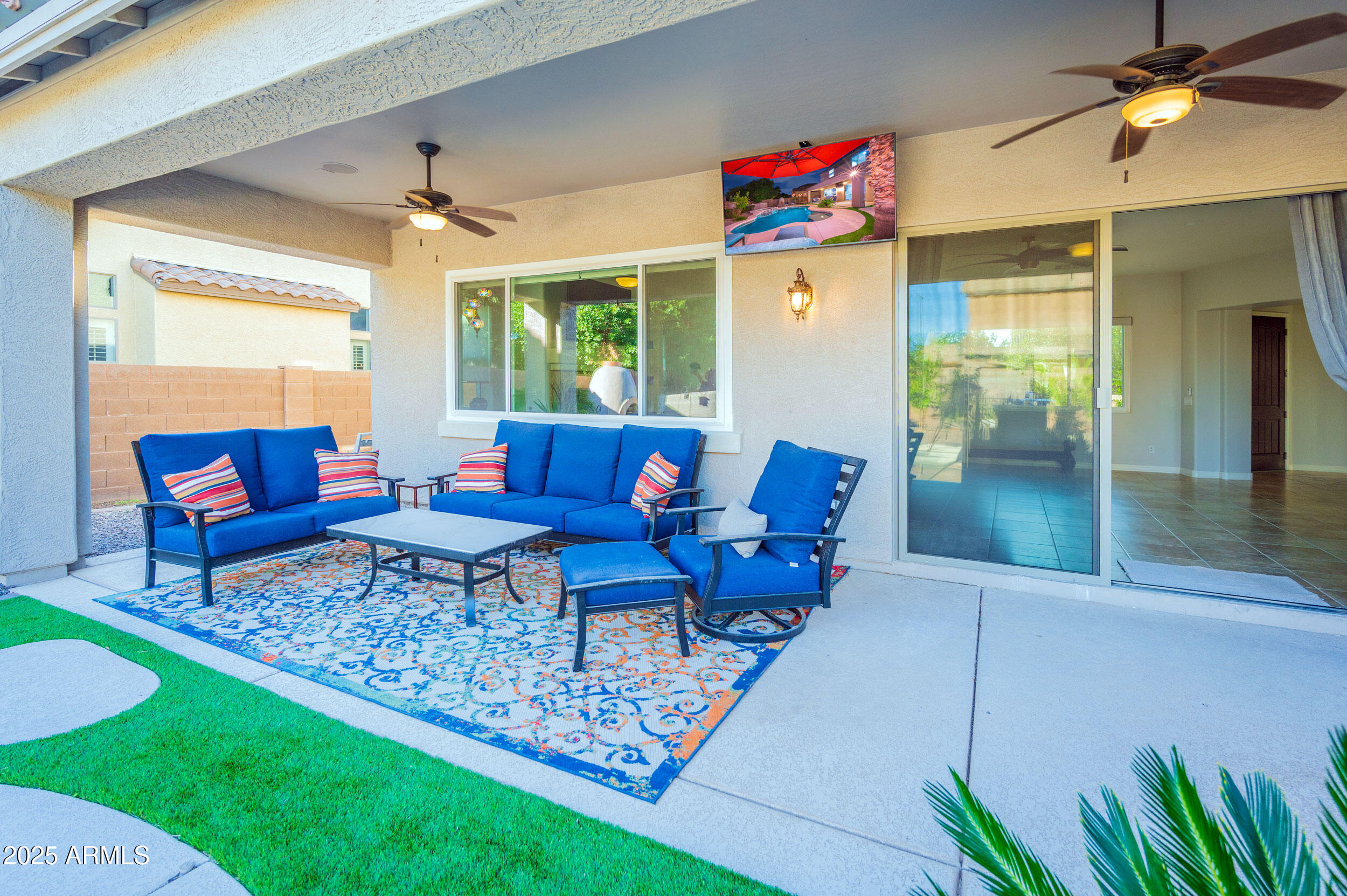 6311 S Roanoke Street