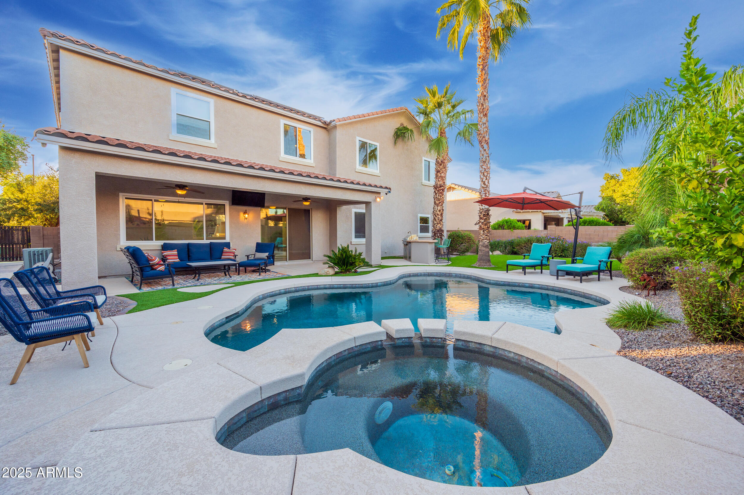 6311 S Roanoke Street