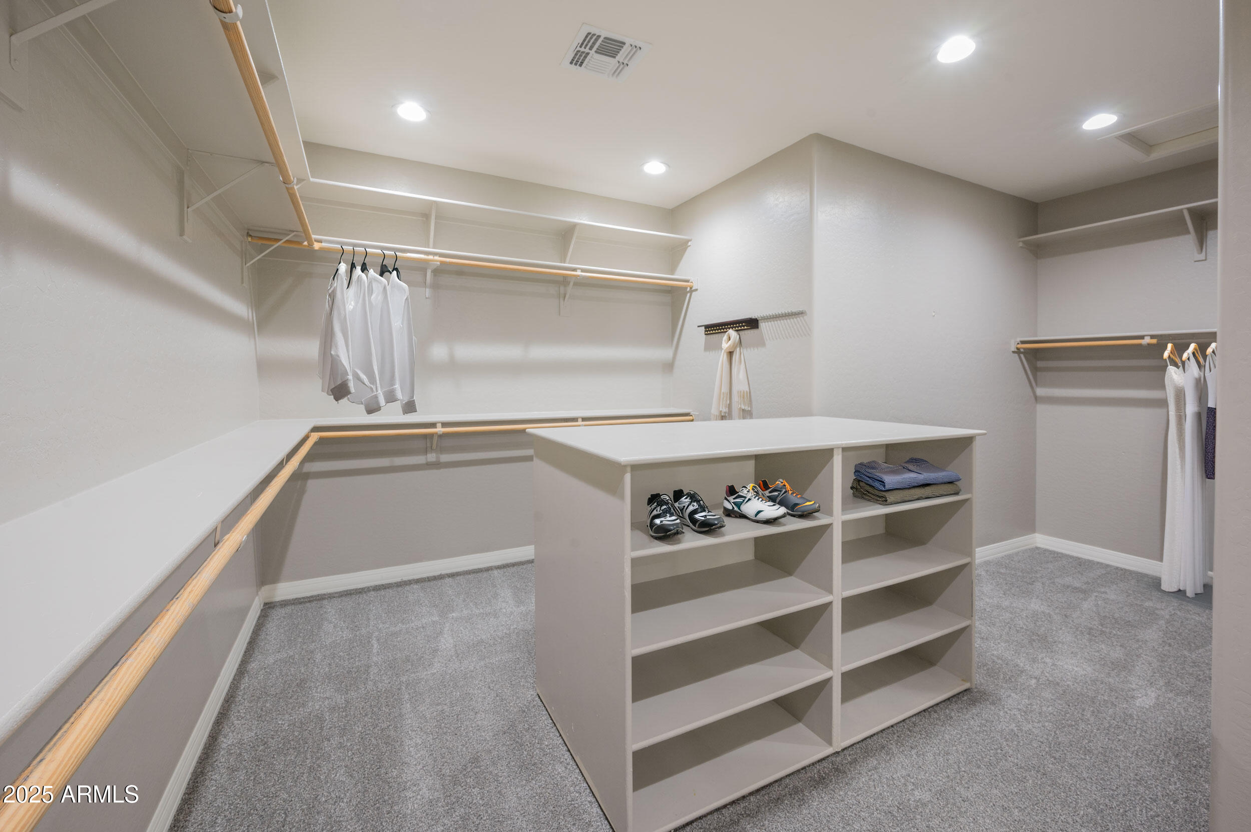 6311 S Roanoke Street