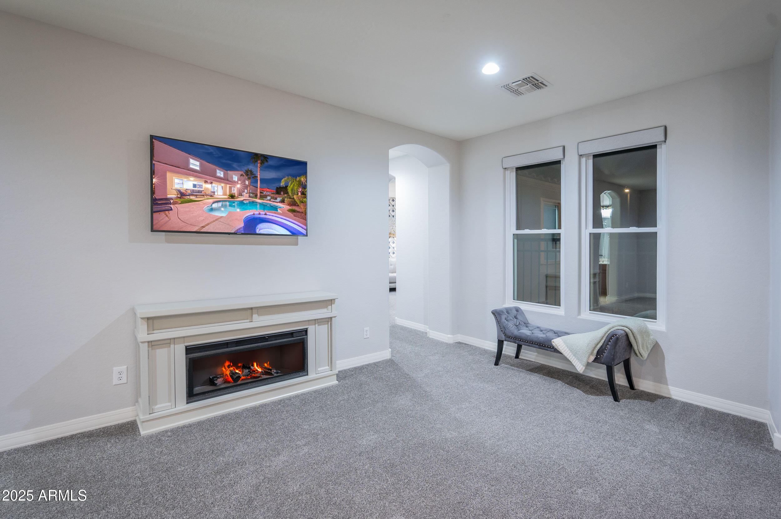 6311 S Roanoke Street