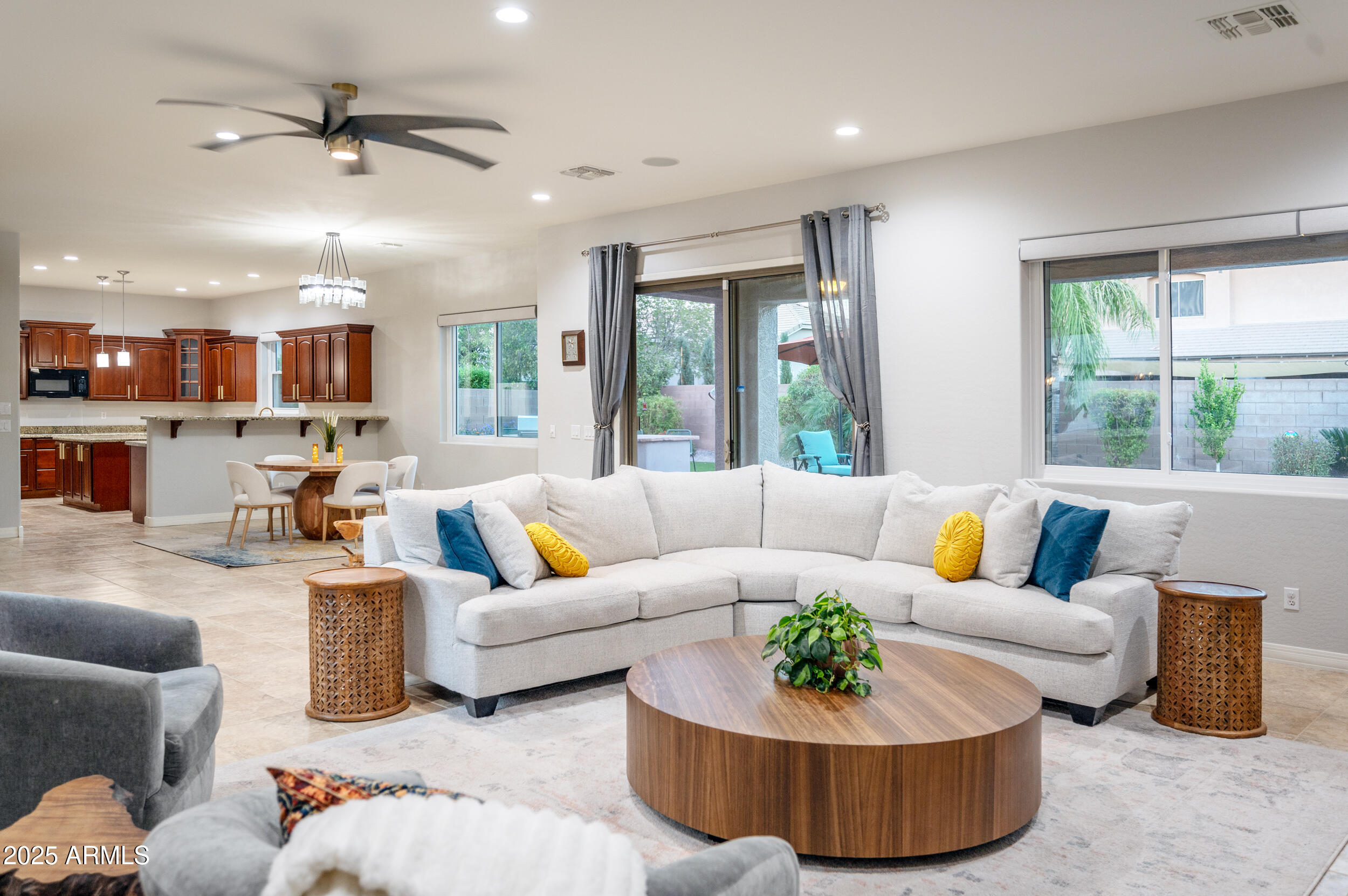 6311 S Roanoke Street