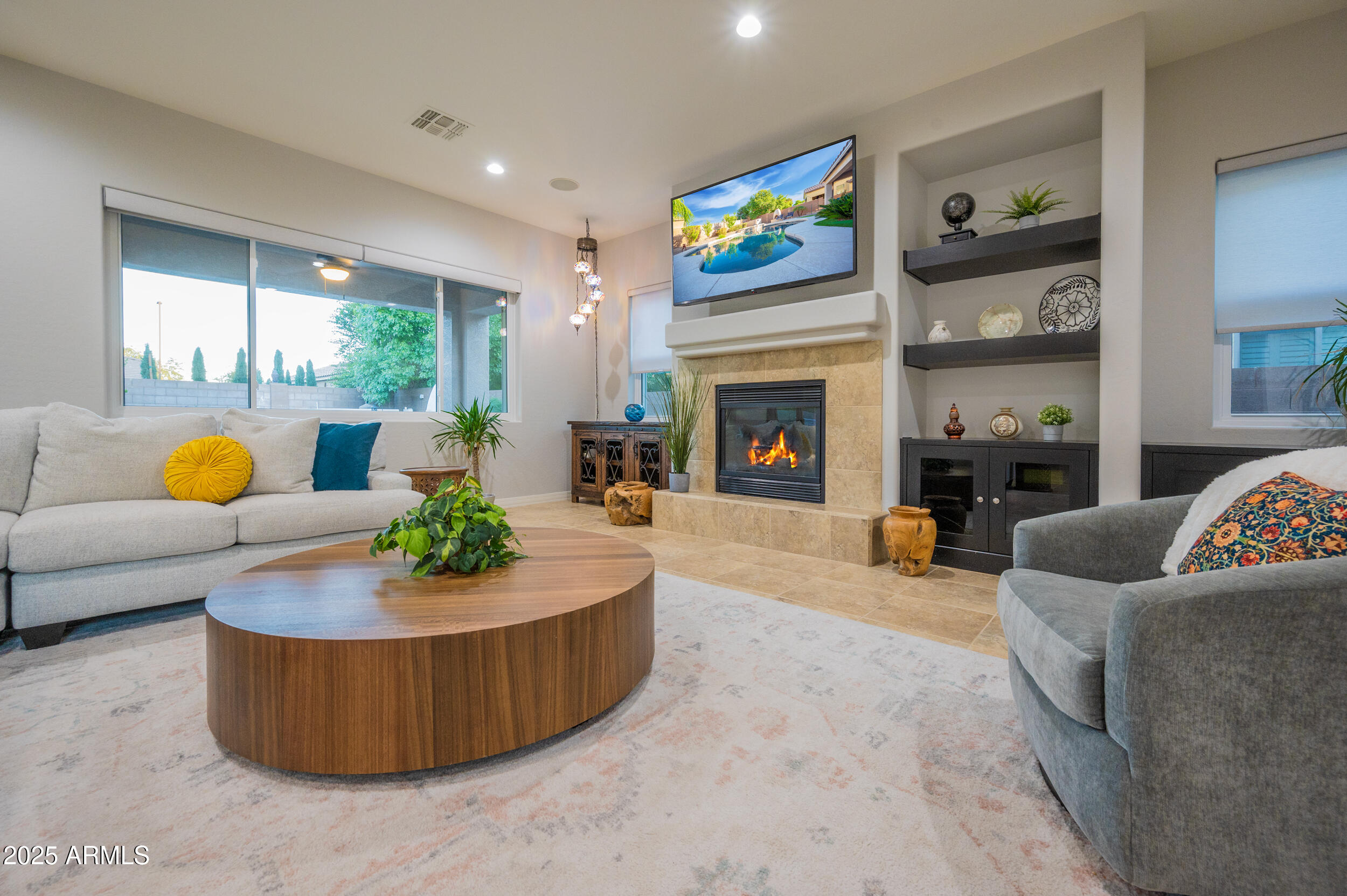 6311 S Roanoke Street