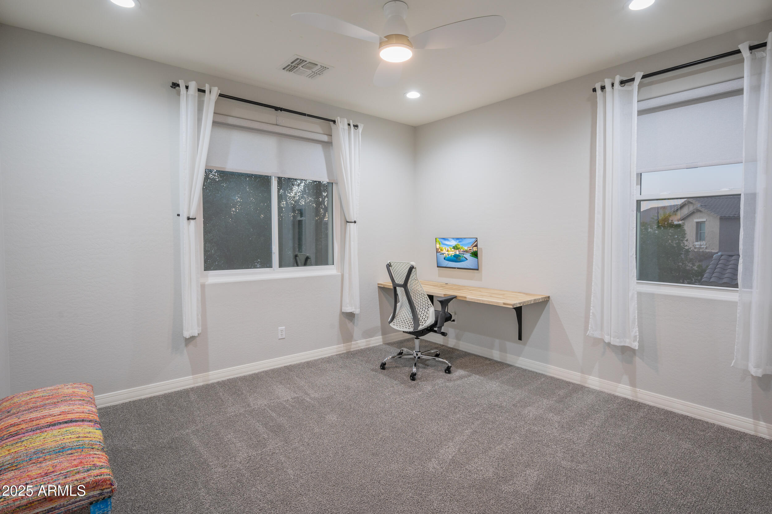 6311 S Roanoke Street