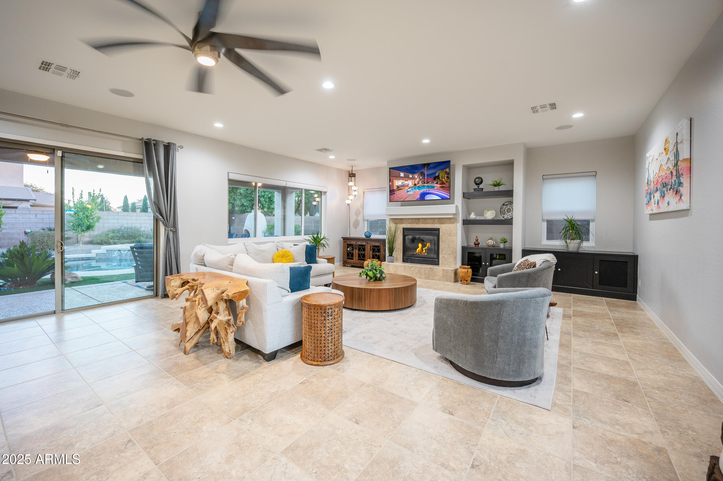 6311 S Roanoke Street