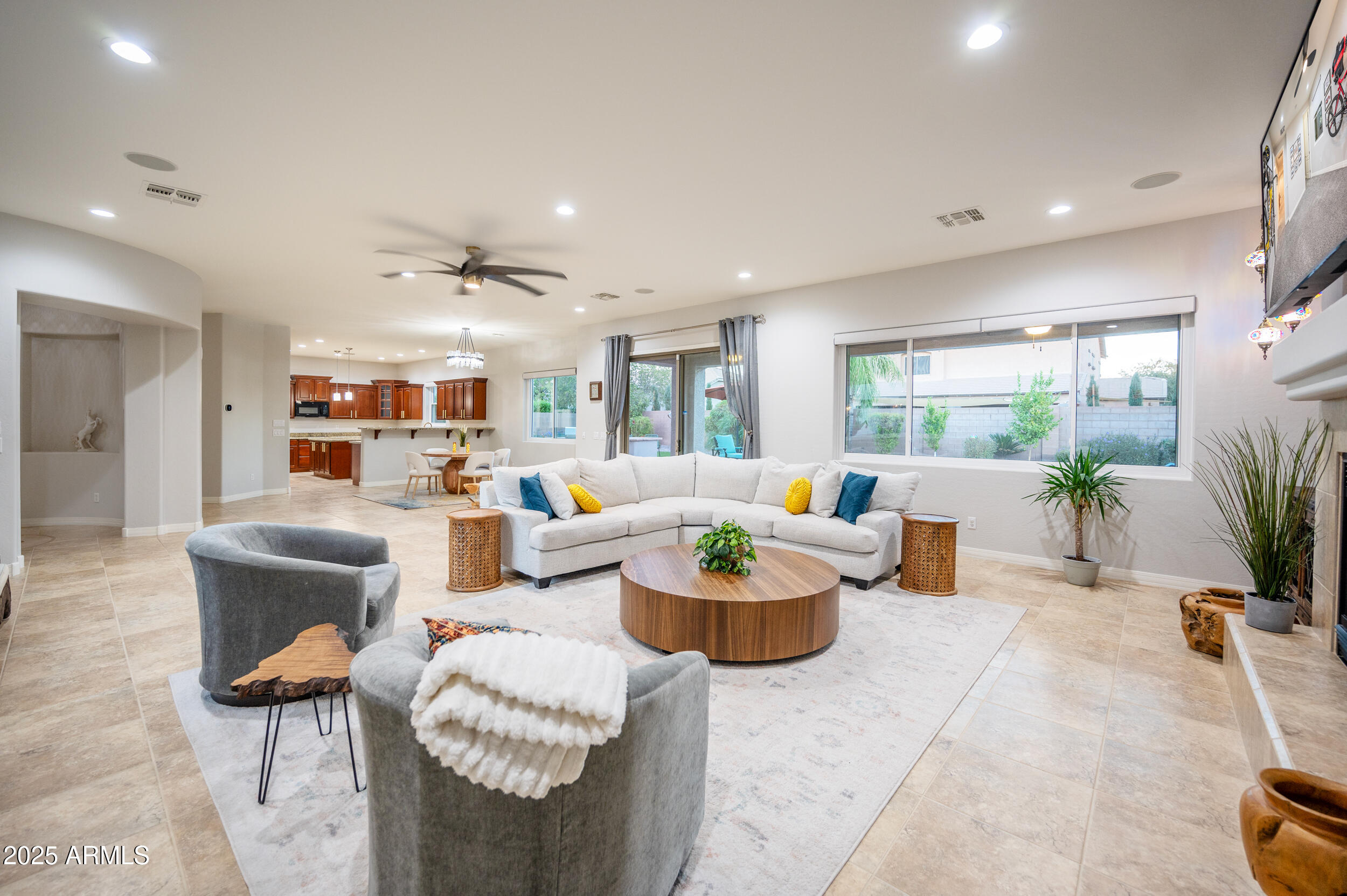 6311 S Roanoke Street