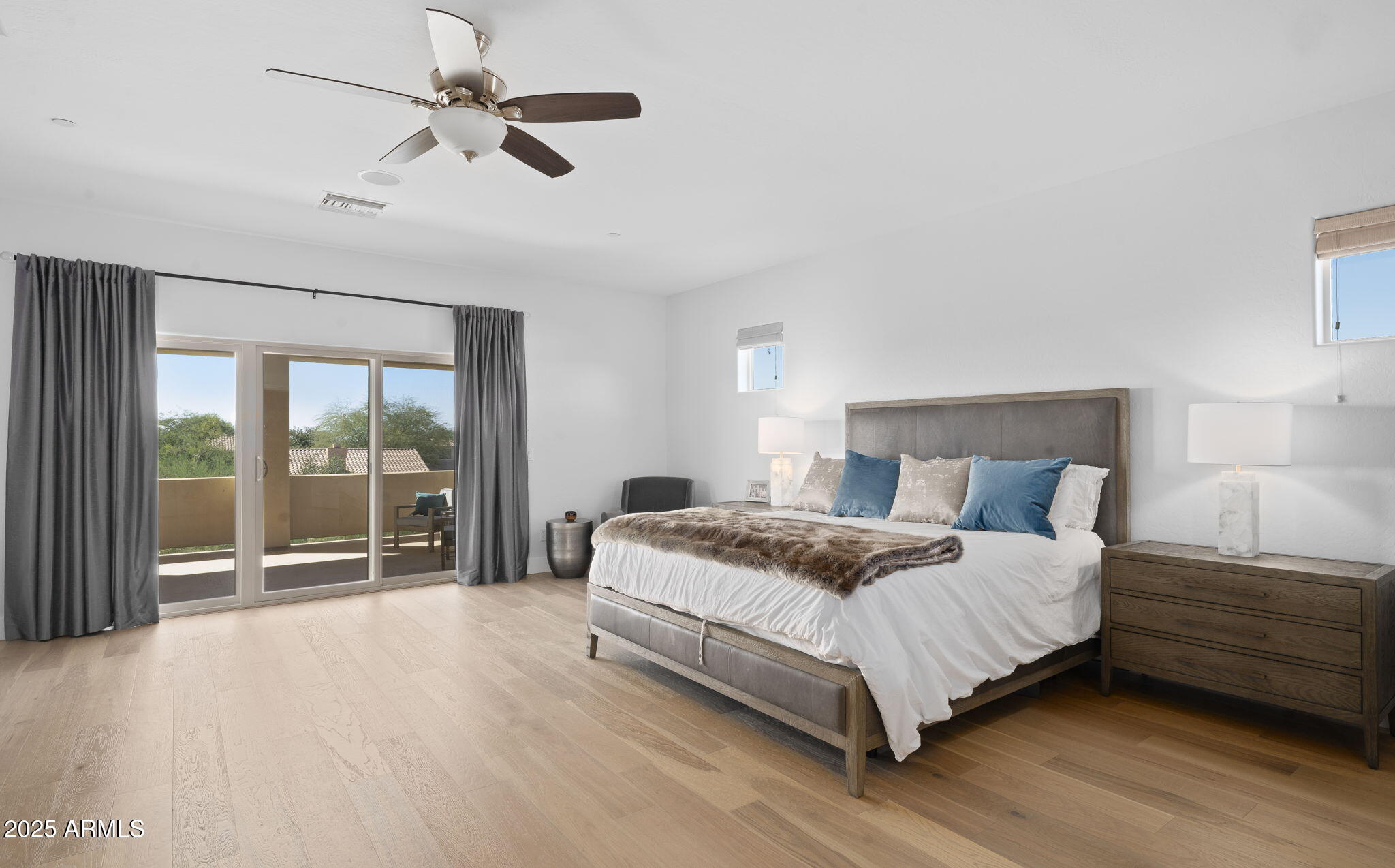 5216 E BARWICK Drive