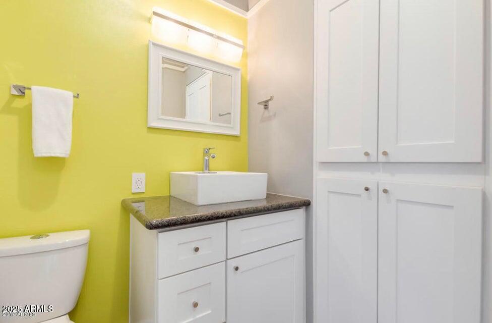 4750 N CENTRAL Avenue L8