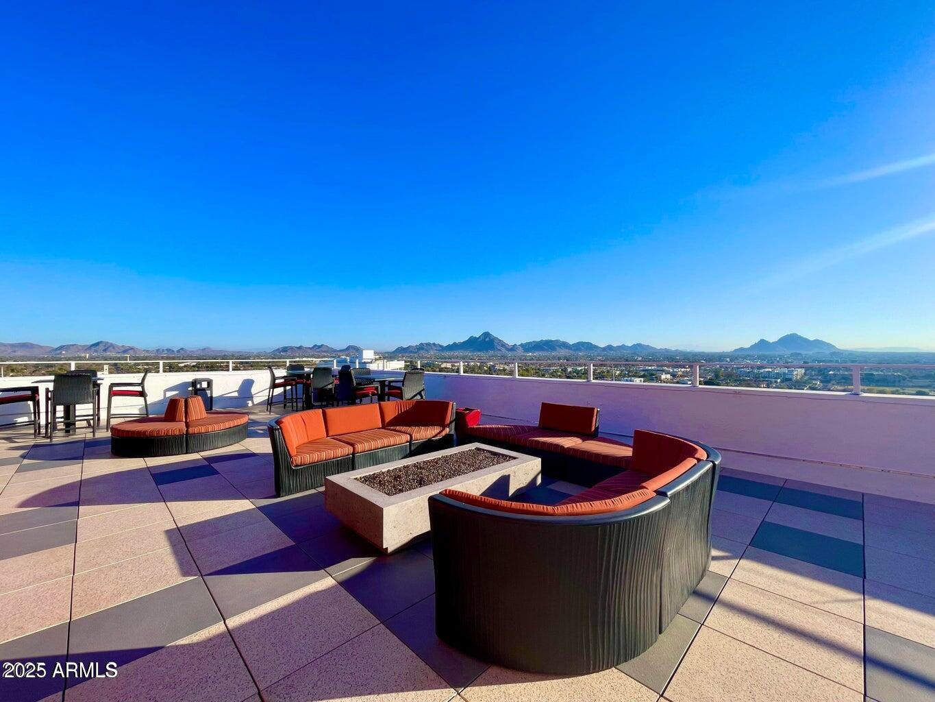 4750 N CENTRAL Avenue L8