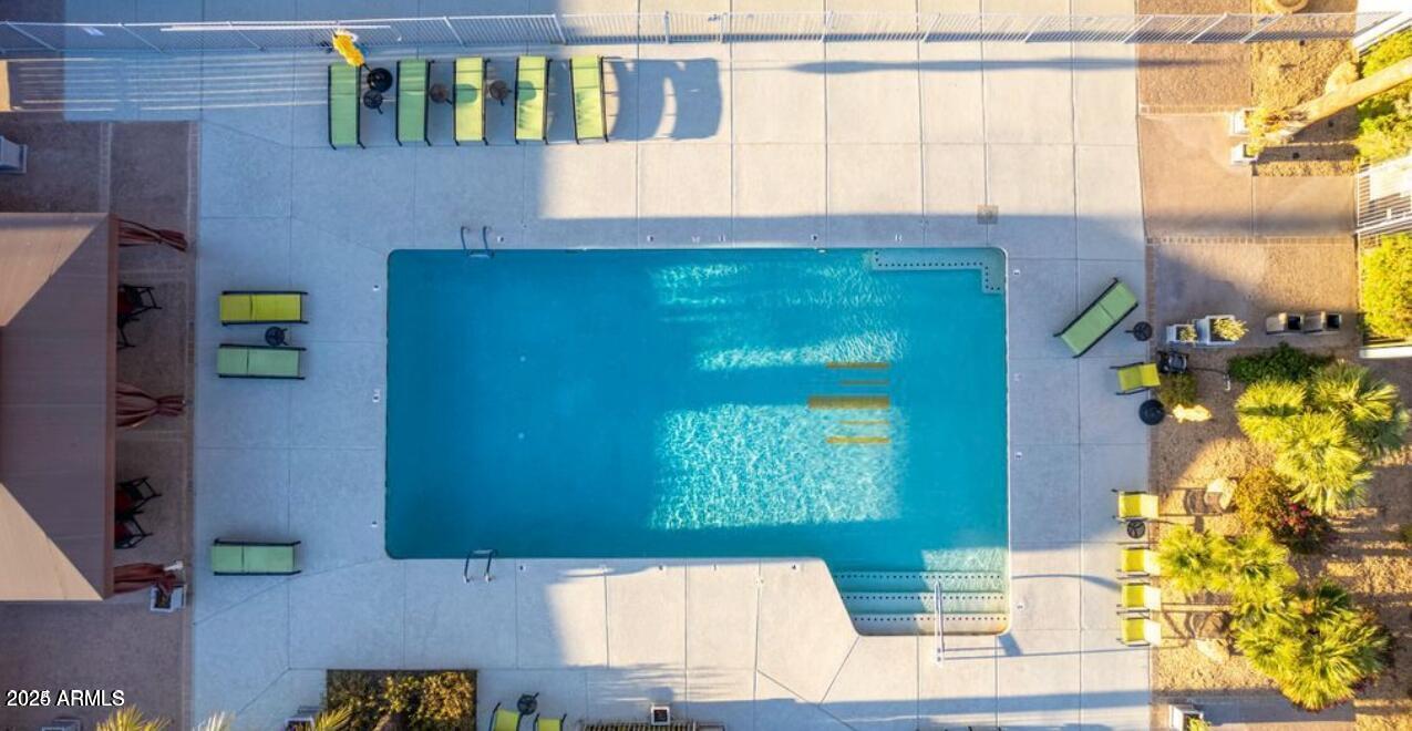 4750 N CENTRAL Avenue L8