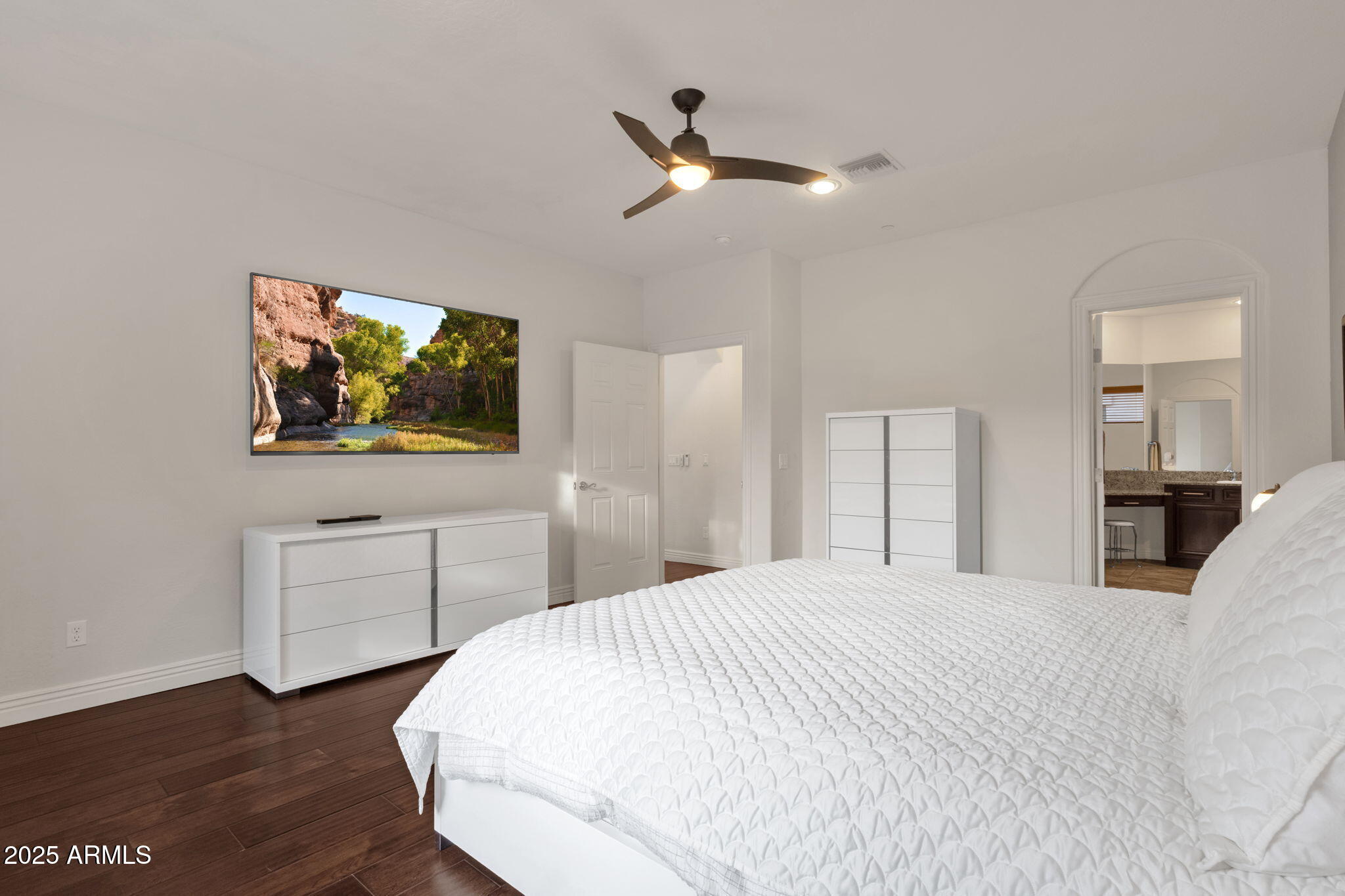 9871 E SOUTH BEND Drive