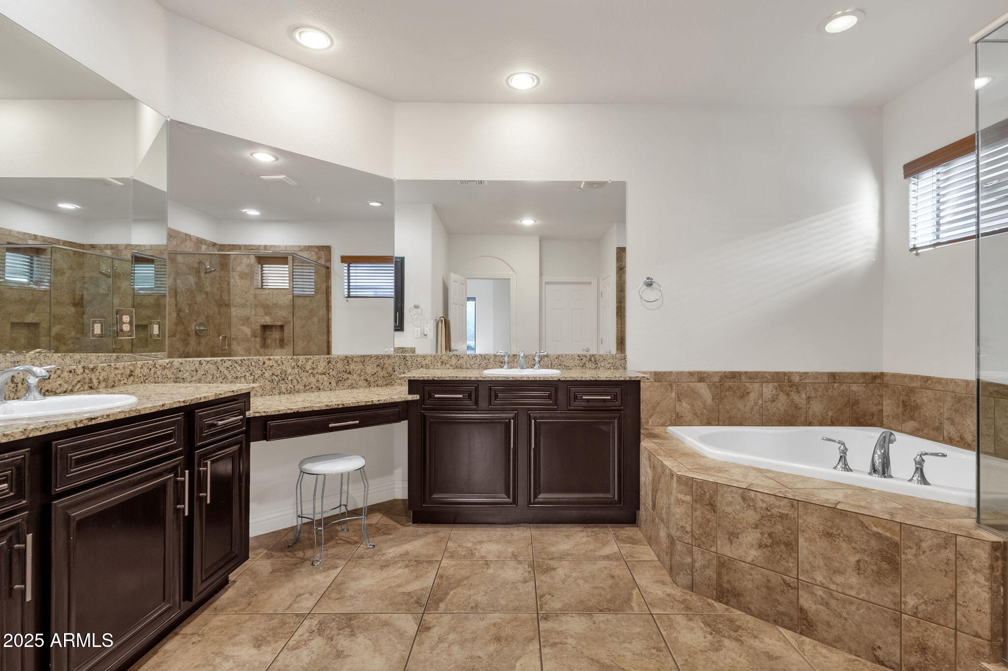 9871 E SOUTH BEND Drive