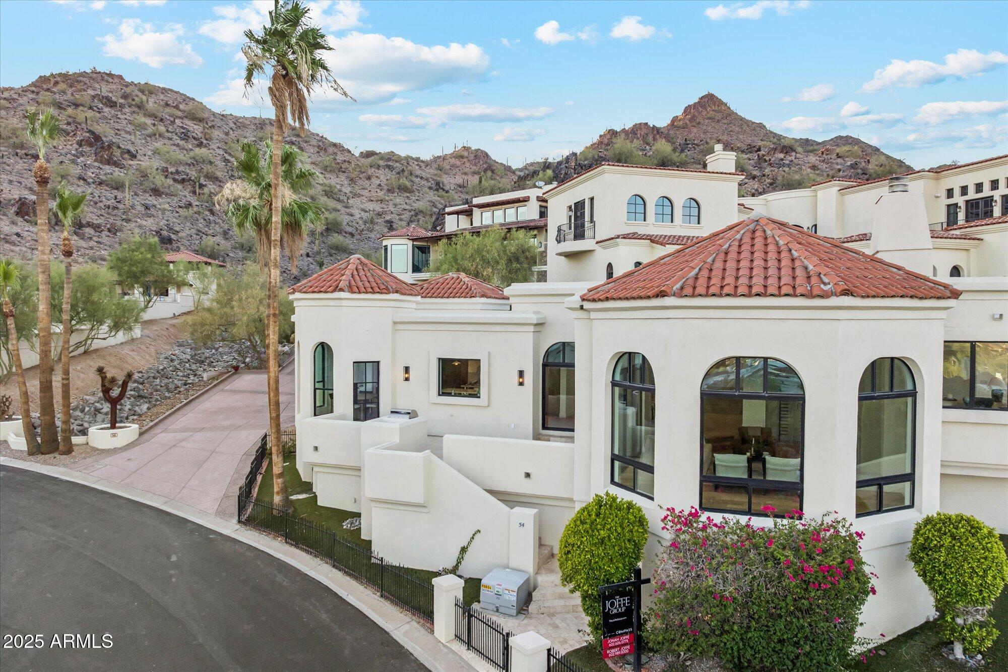 3800 E LINCOLN Drive, 54